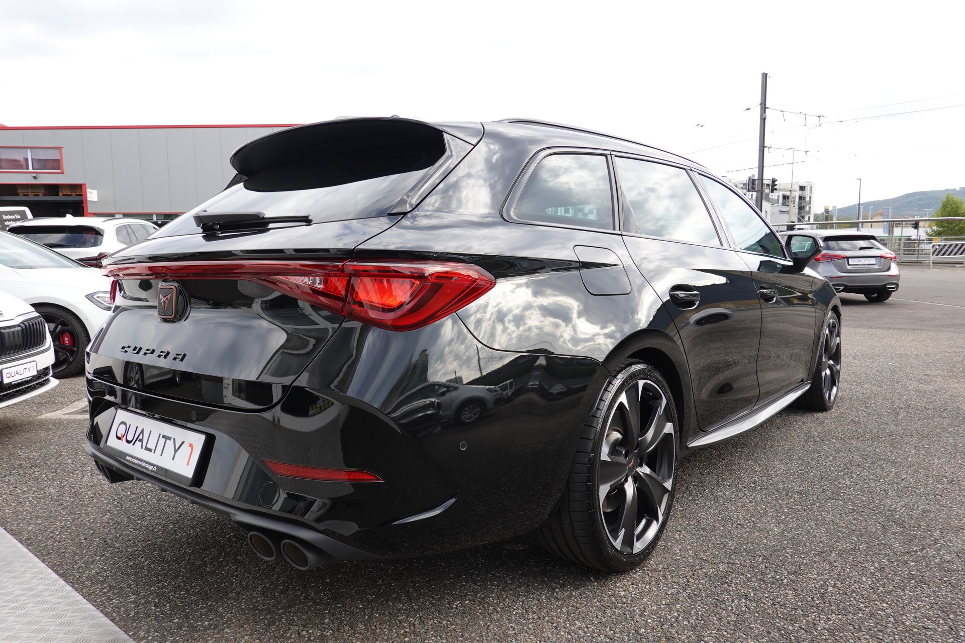CUPRA LEON ST 2.0 TSI VZ DSG 4-DRIVE - 310 PS-image-3