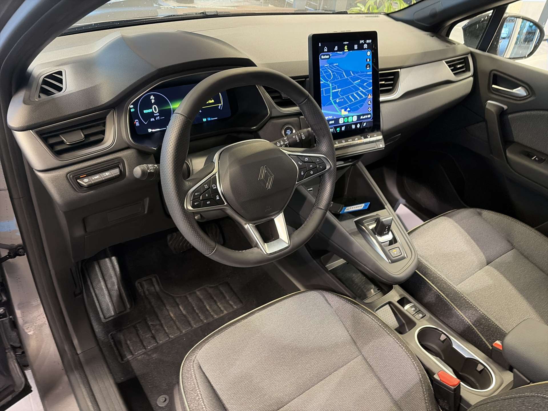 RENAULT Captur 1.8 E-Tech 160 Techno DHT-Automat-image-5