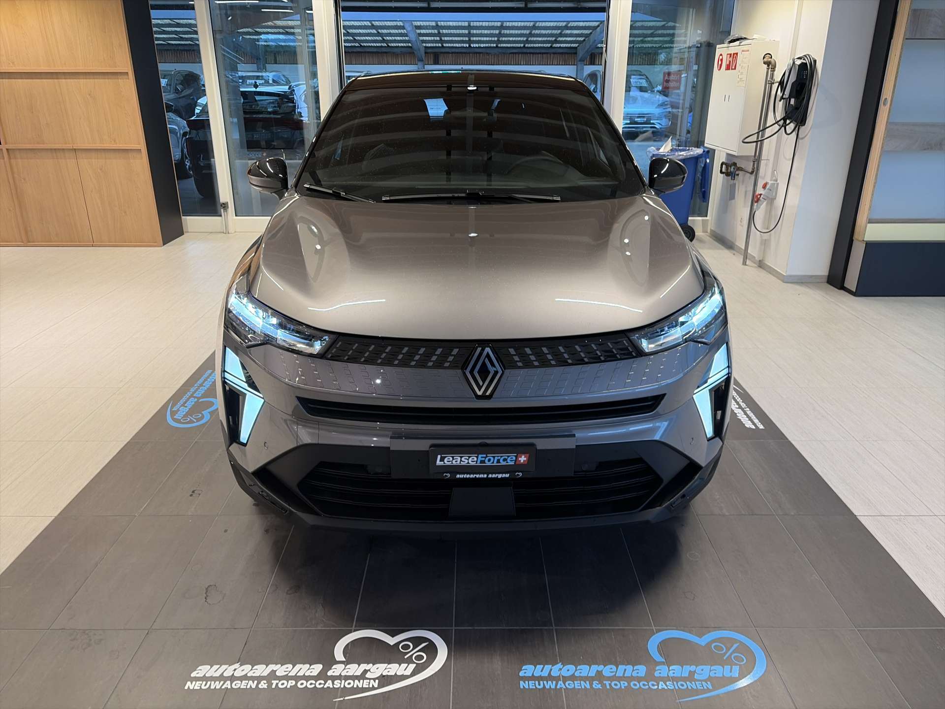 RENAULT Captur 1.8 E-Tech 160 Techno DHT-Automat-image-10
