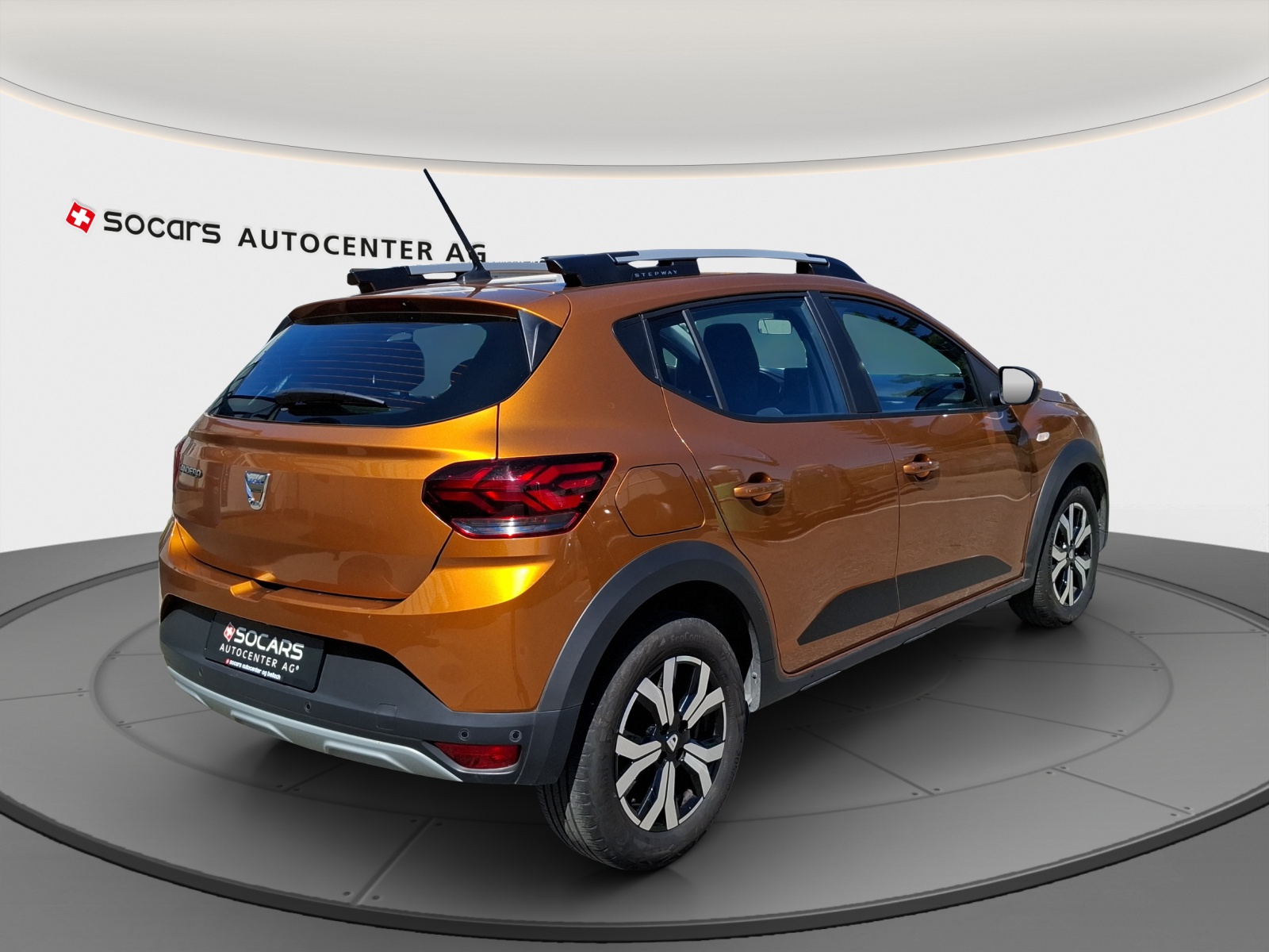 DACIA Sandero Stepway TCe 90 Comfort mit Spurwechselassistent - Rückfahrkamera - Navi-image-1