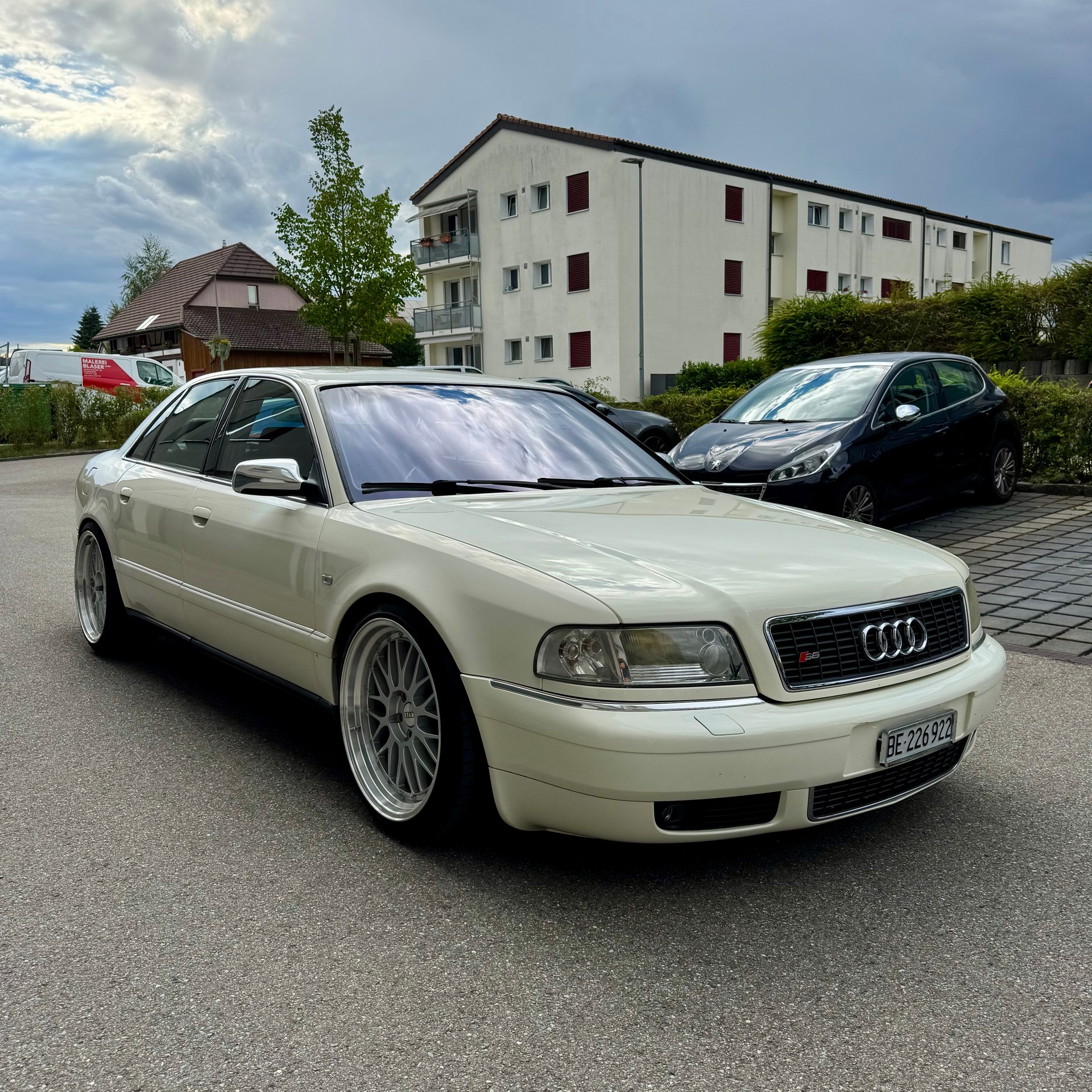 AUDI S8 4.2l quattro, facelift-image-1