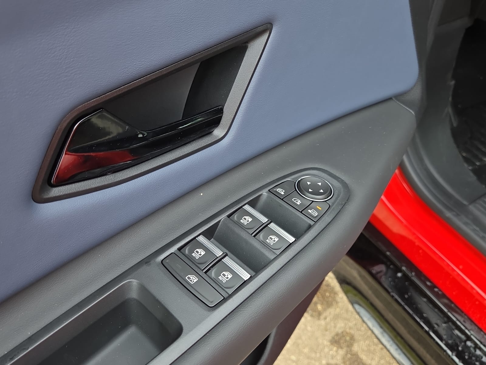 NISSAN Micra 52kWh Evolve-image-14
