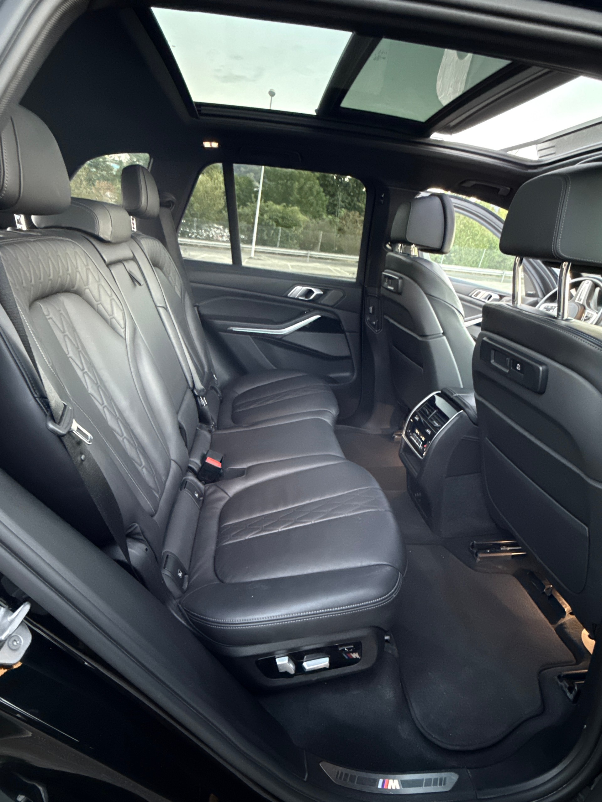 BMW X5 xDrive M50d 7 Plätze, frisch ab MFK und Service , AHK 3500kg,-image-7