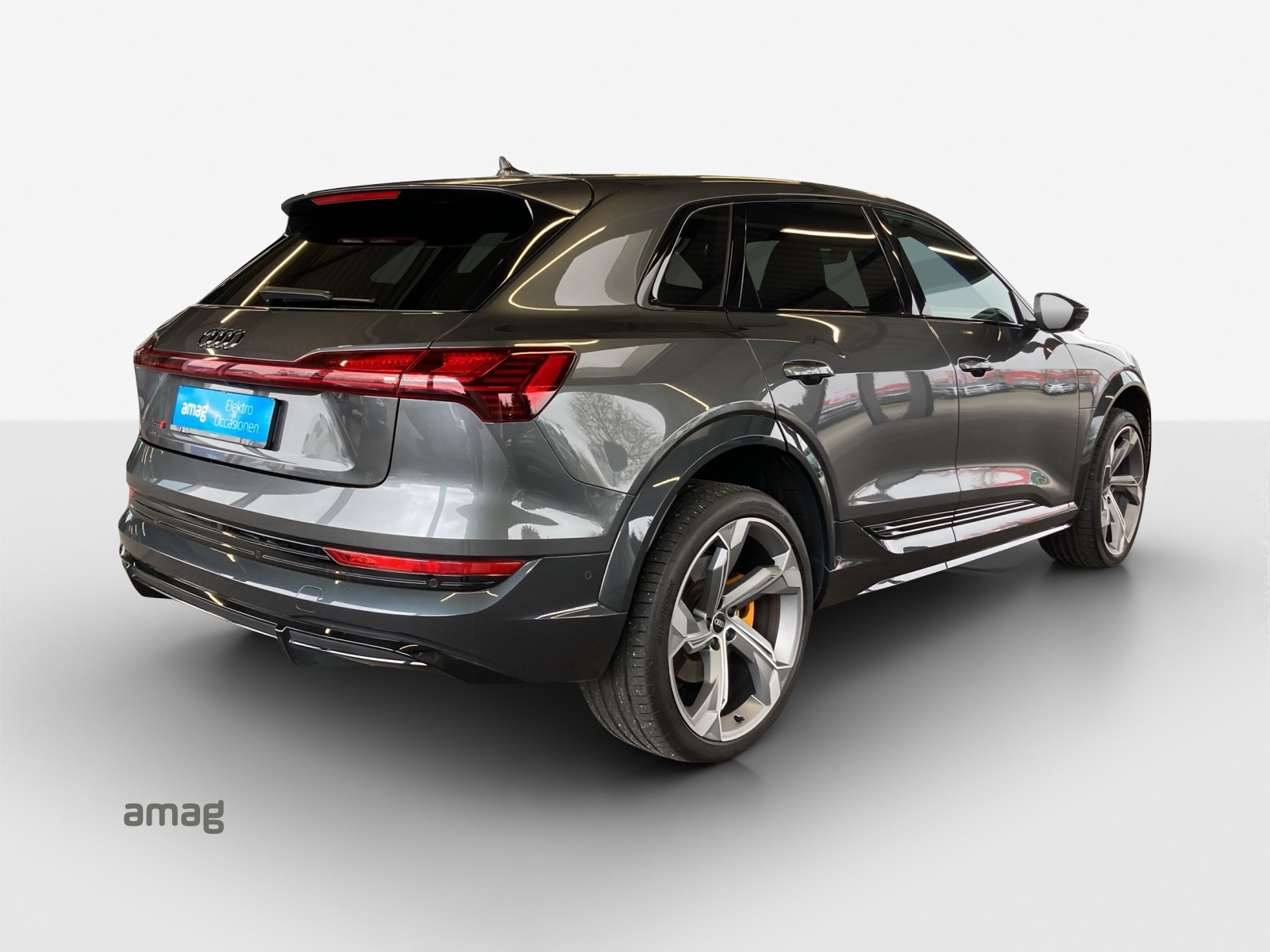 AUDI e-tron S quattro-image-4