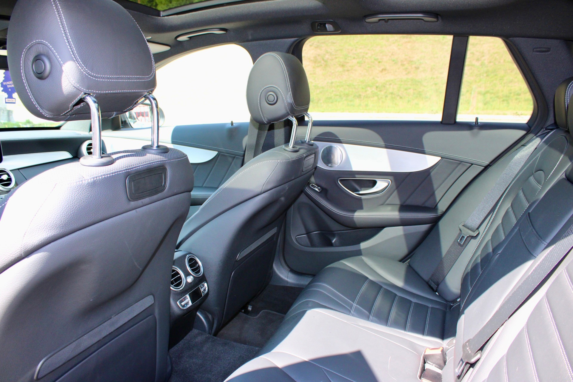 MERCEDES-BENZ C 43 AMG 4Matic 9G-Tronic-image-9