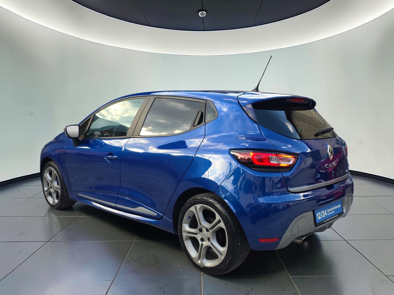 RENAULT Clio 1.2 16V T GT Line EDC-image-6