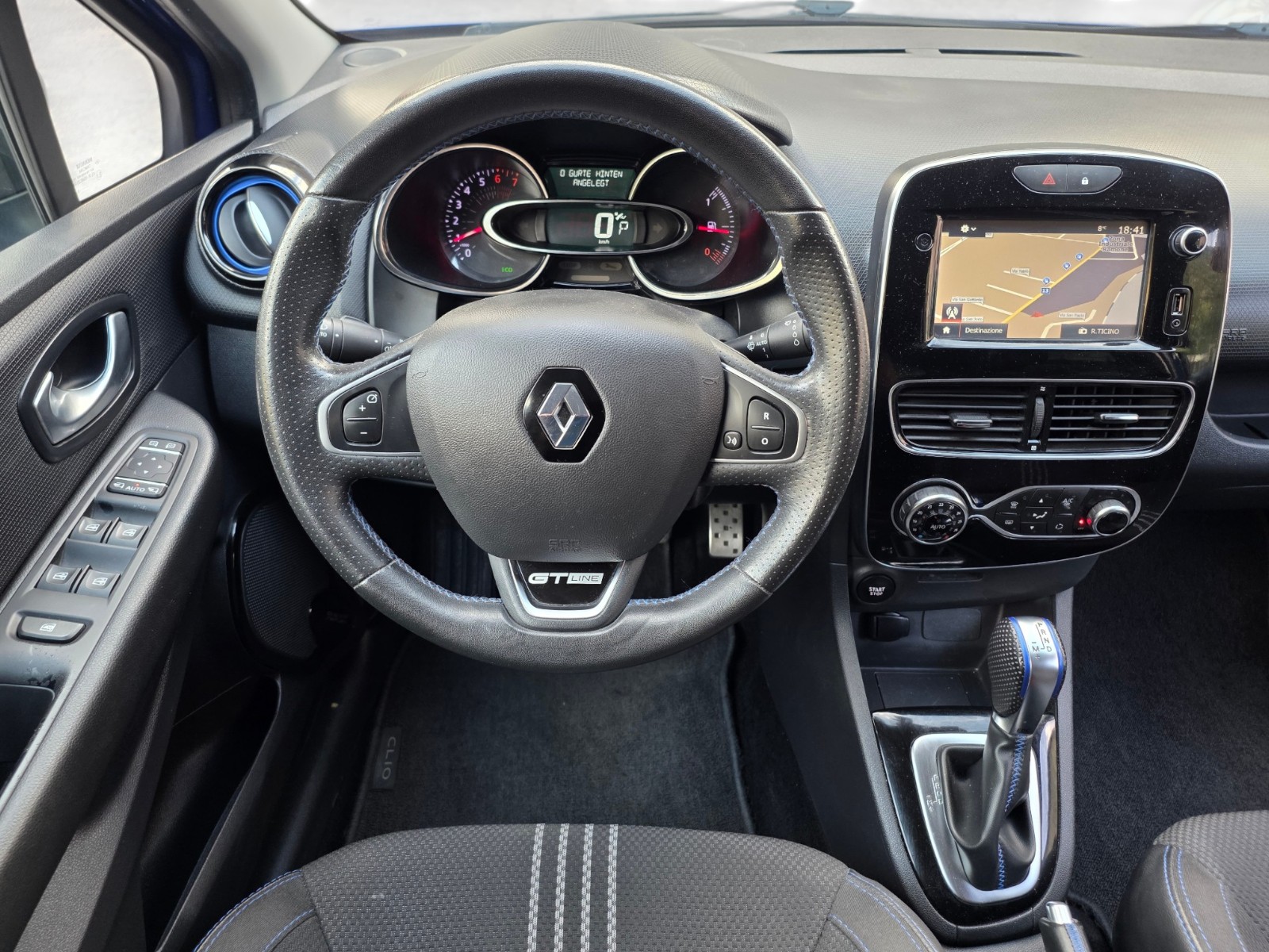 RENAULT Clio 1.2 16V T GT Line EDC-image-10