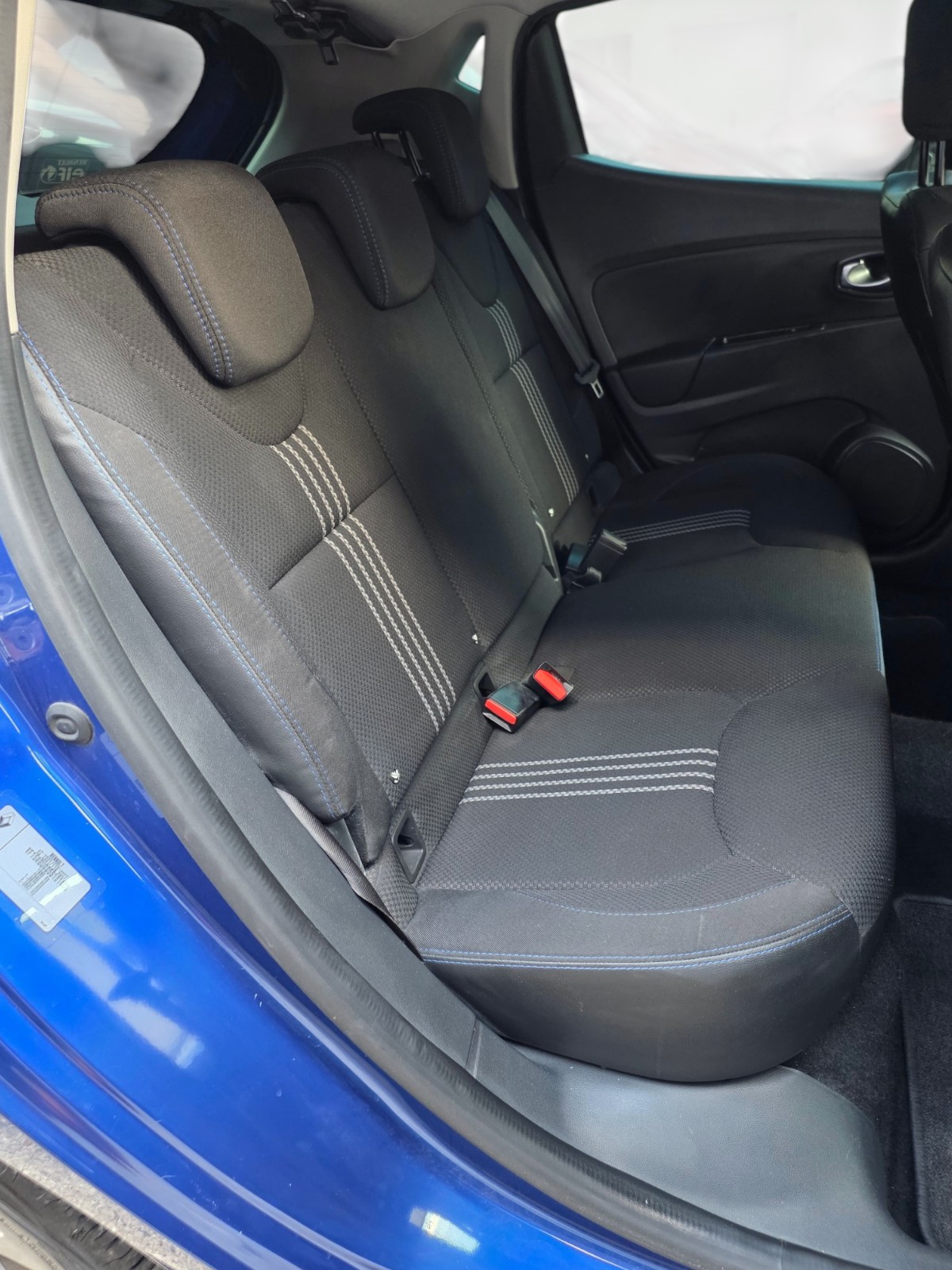 RENAULT Clio 1.2 16V T GT Line EDC-image-13