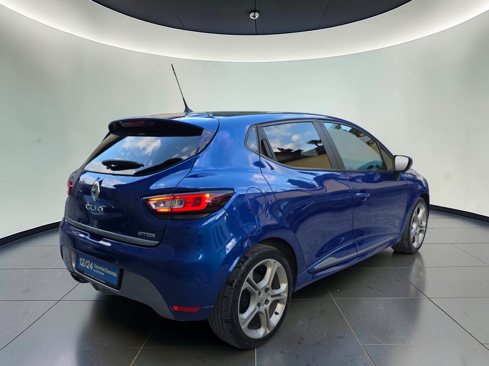 RENAULT Clio 1.2 16V T GT Line EDC-image-4