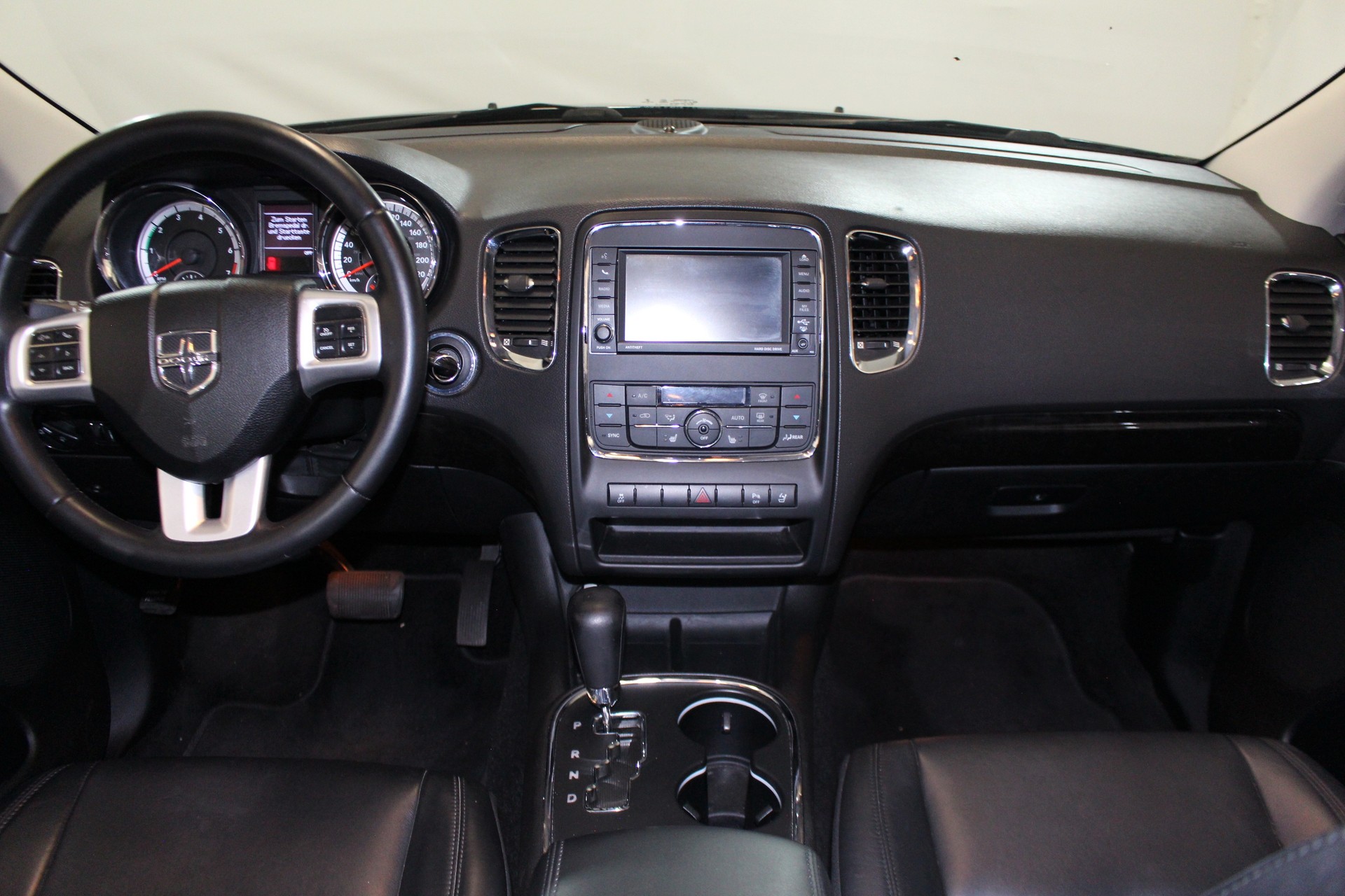 DODGE Durango 3.6 Crew 294 7 Plätzer AWD-image-13