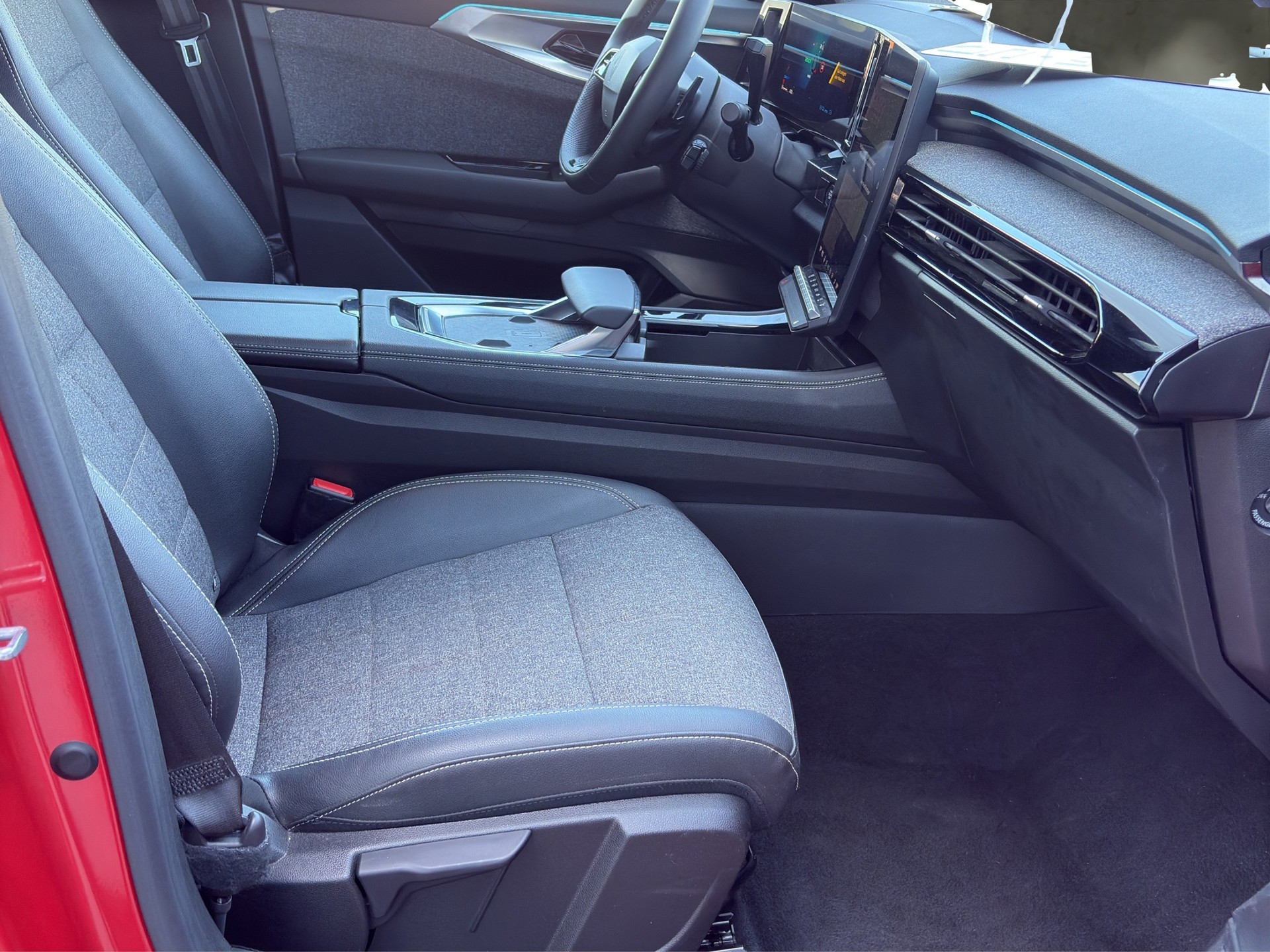 RENAULT Espace 1.2 E-Tech 200 Techno 7-Sitze-image-12