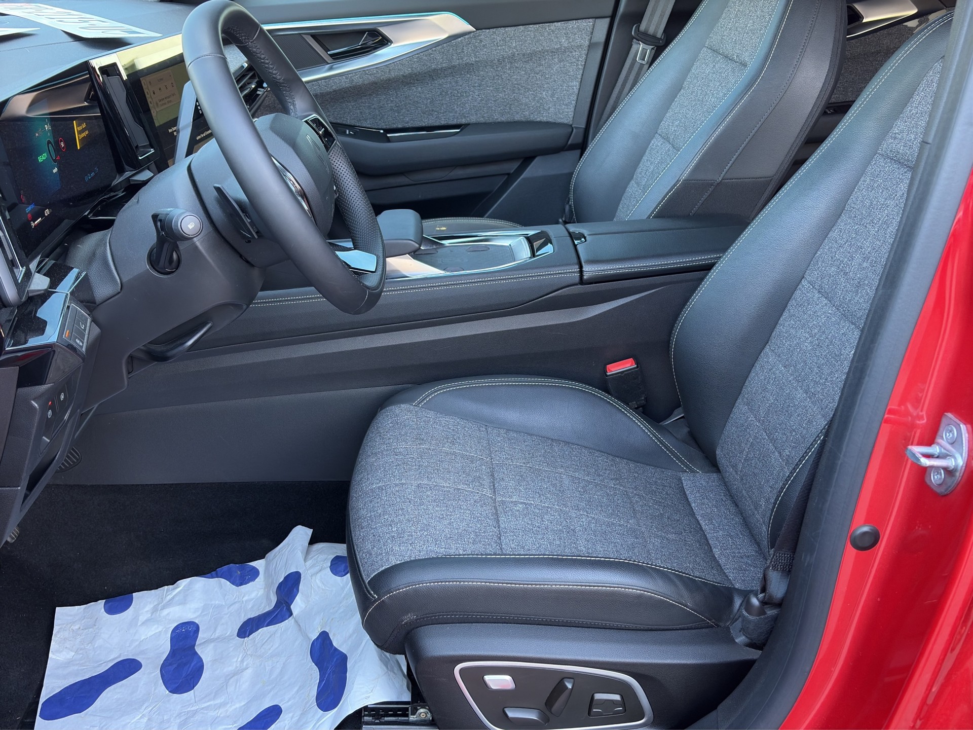 RENAULT Espace 1.2 E-Tech 200 Techno 7-Sitze-image-11