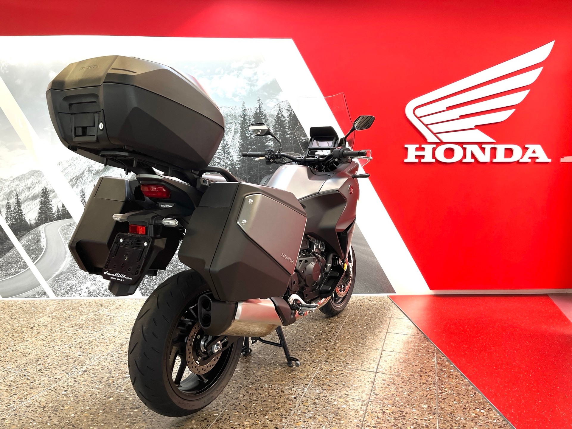 HONDA NT 1100-showroom-element-3