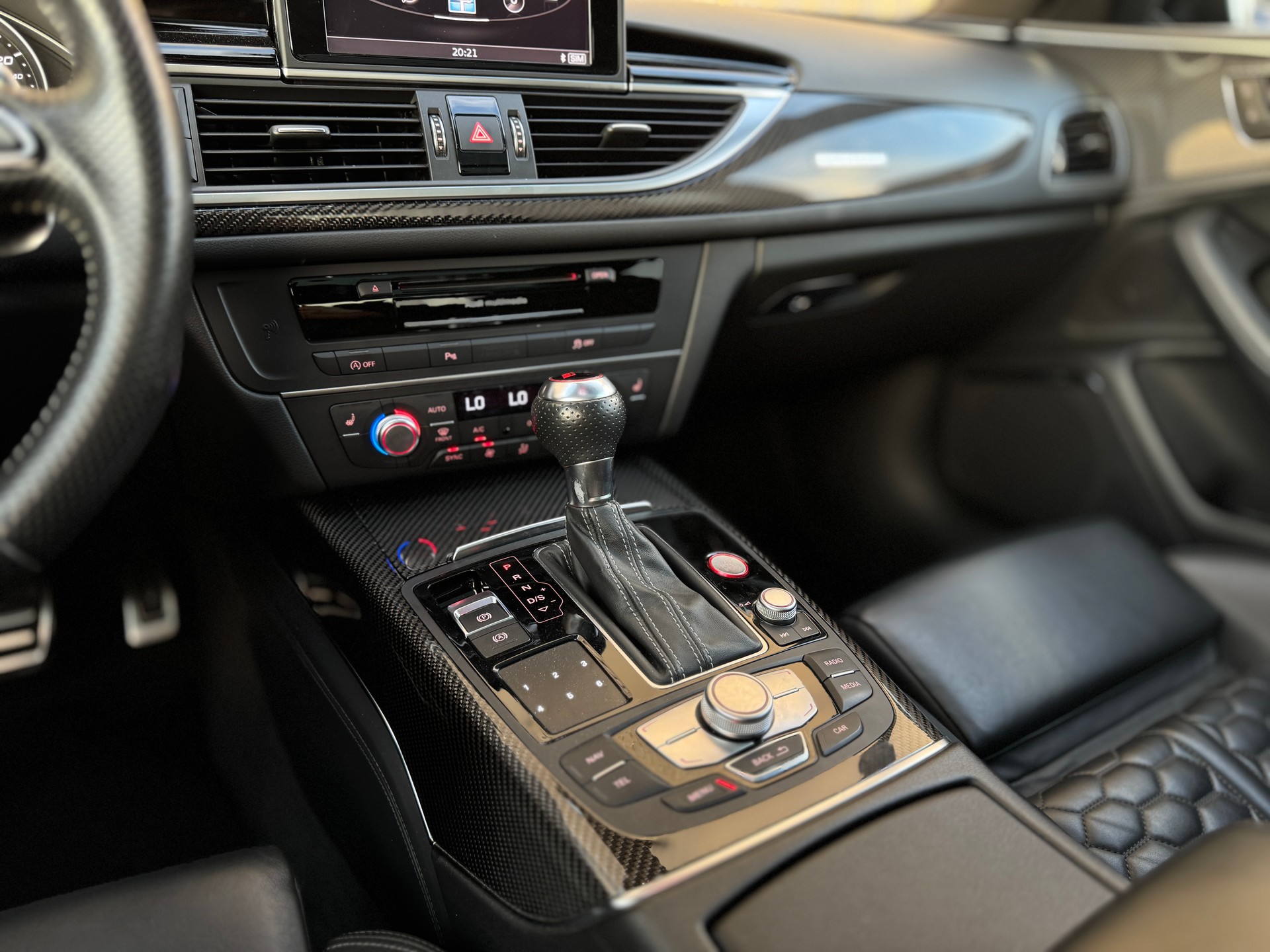 AUDI RS6 Avant 4.0 TFSI V8 quattro Tiptronic-image-13