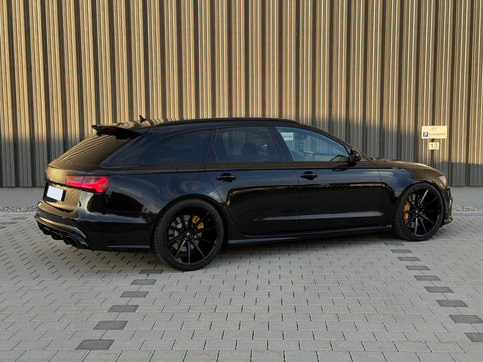 AUDI RS6 Avant 4.0 TFSI V8 quattro Tiptronic-image-5