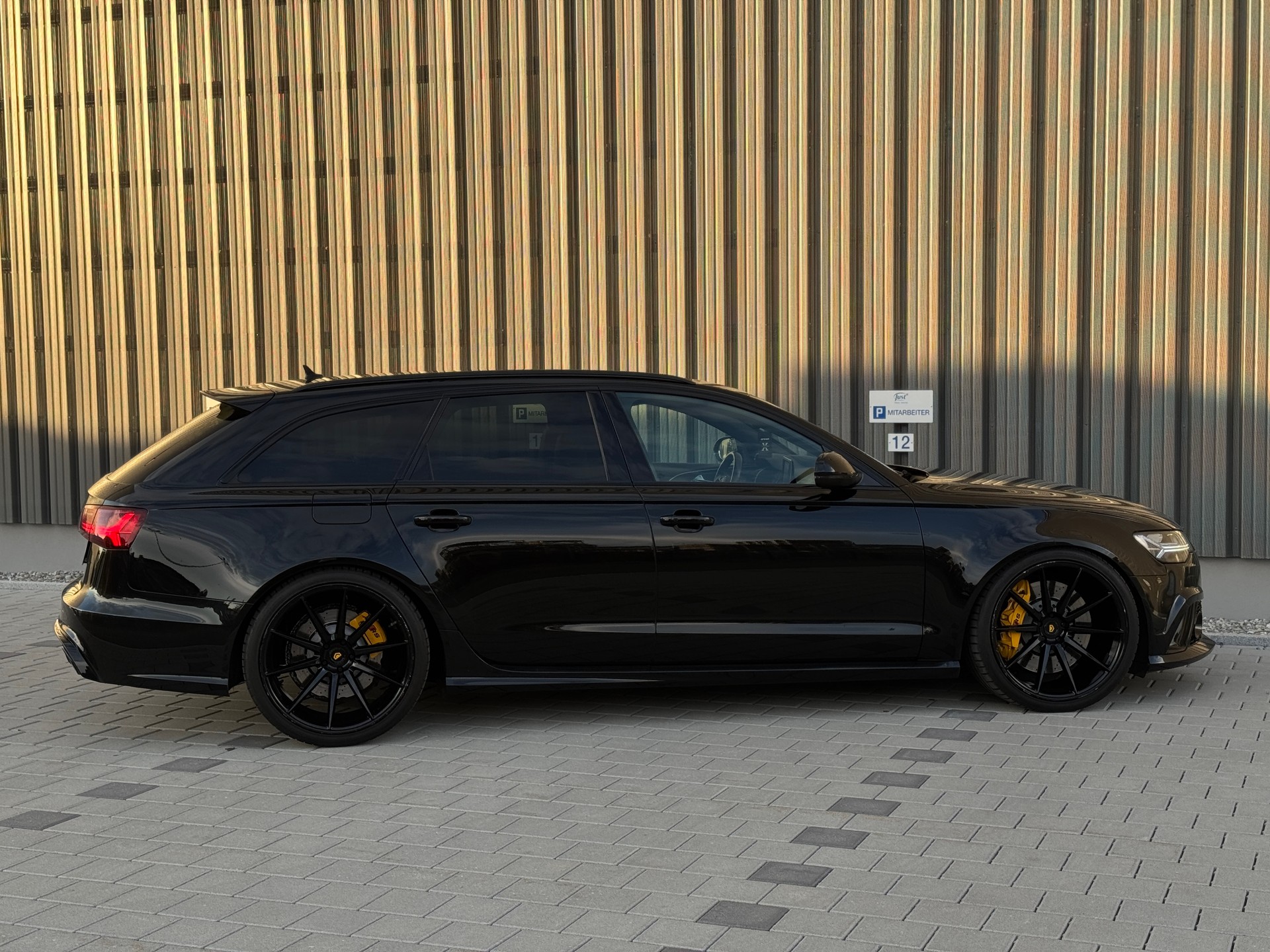 AUDI RS6 Avant 4.0 TFSI V8 quattro Tiptronic-image-6