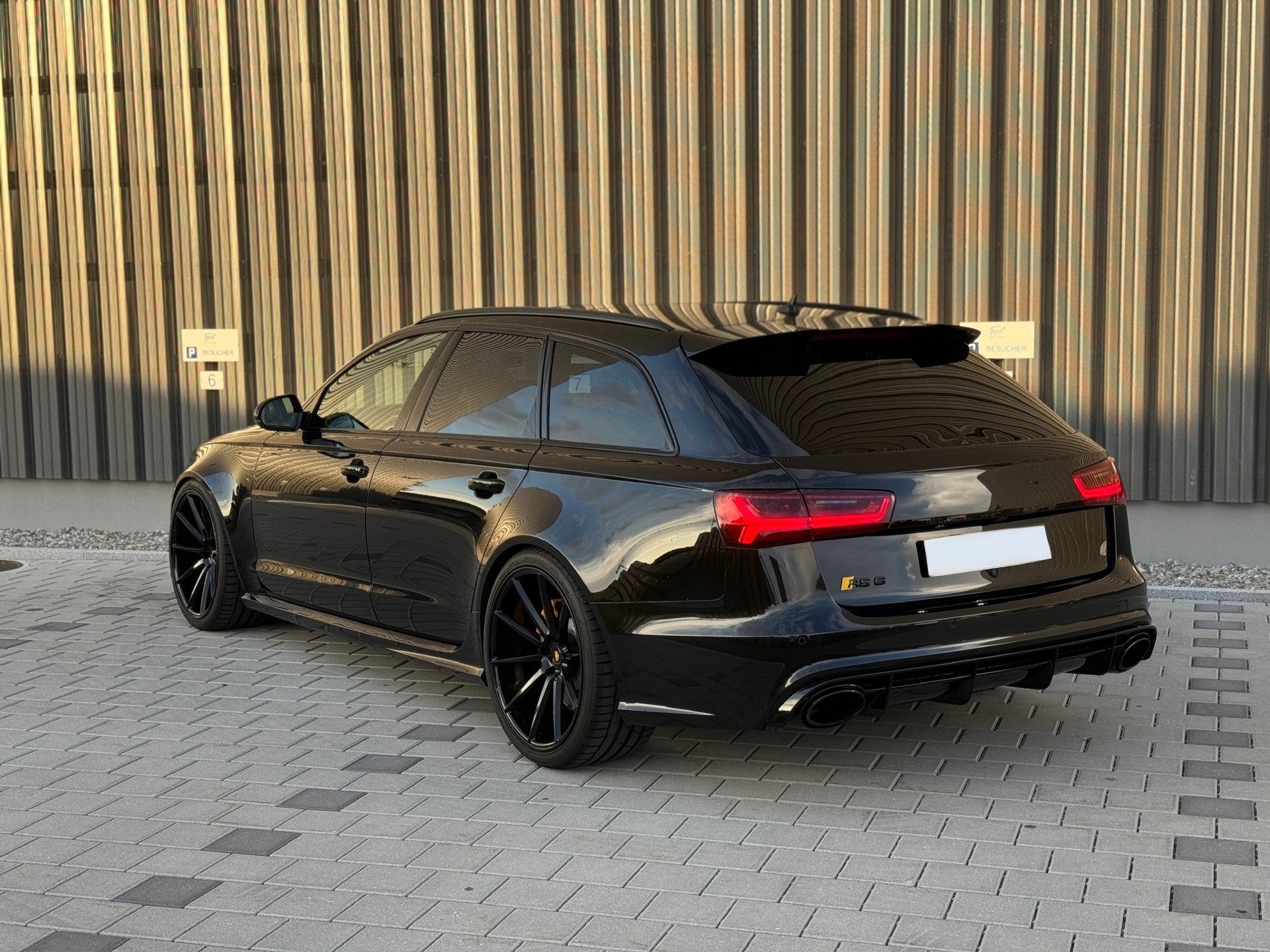 AUDI RS6 Avant 4.0 TFSI V8 quattro Tiptronic-image-3