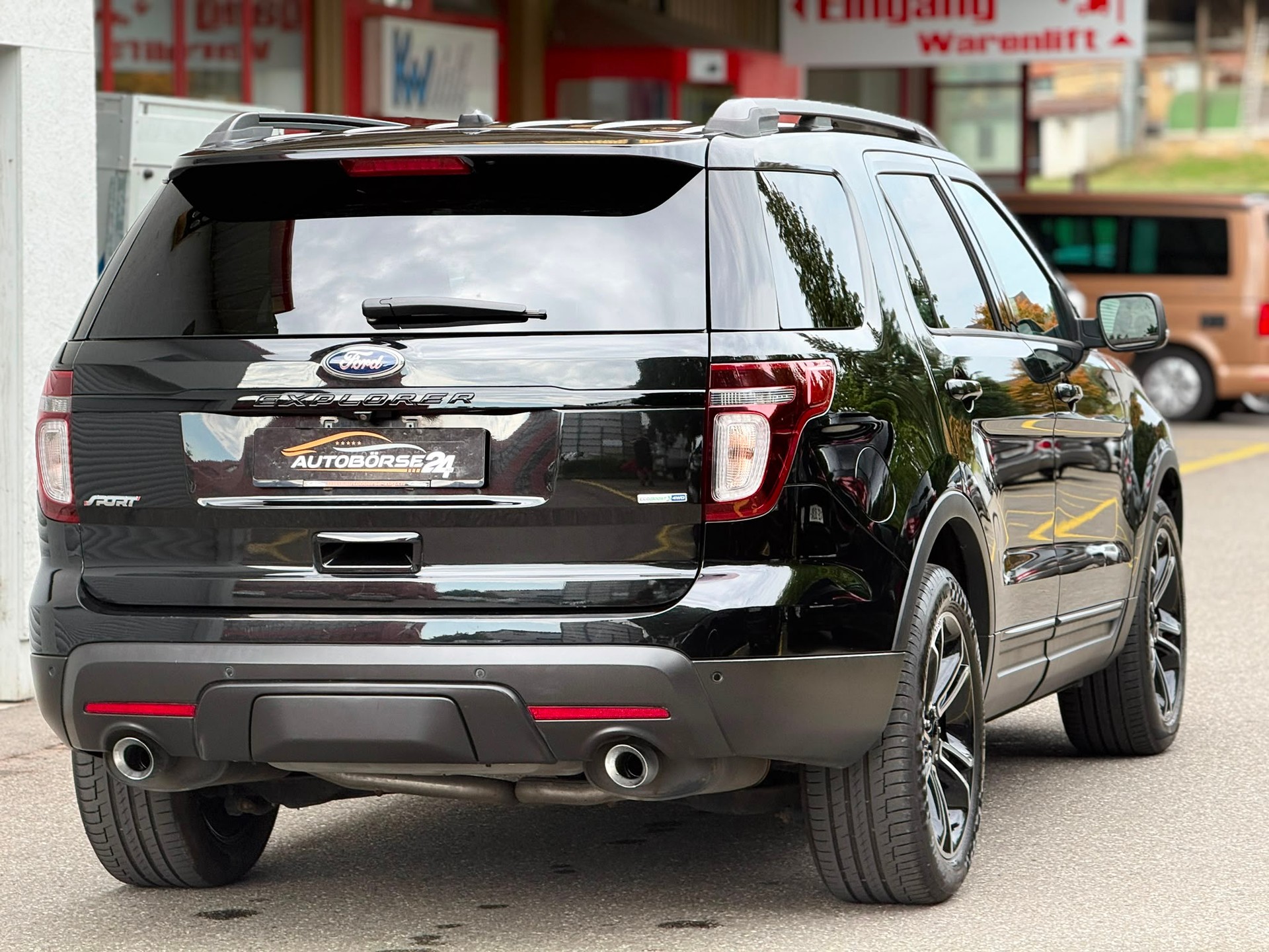 FORD EXPLORER-image-3