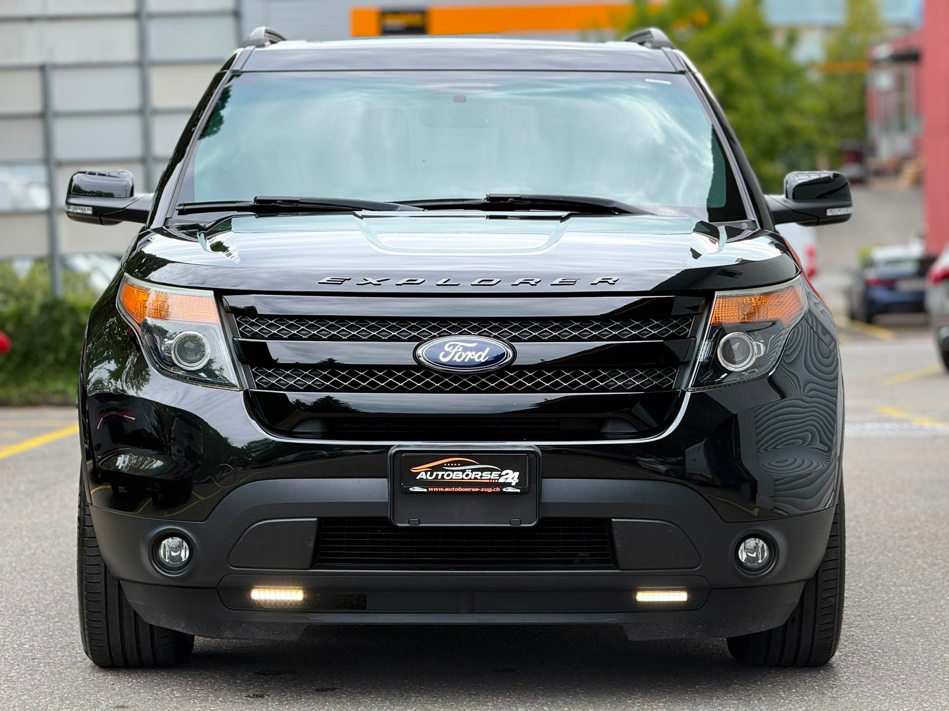 FORD EXPLORER-image-2