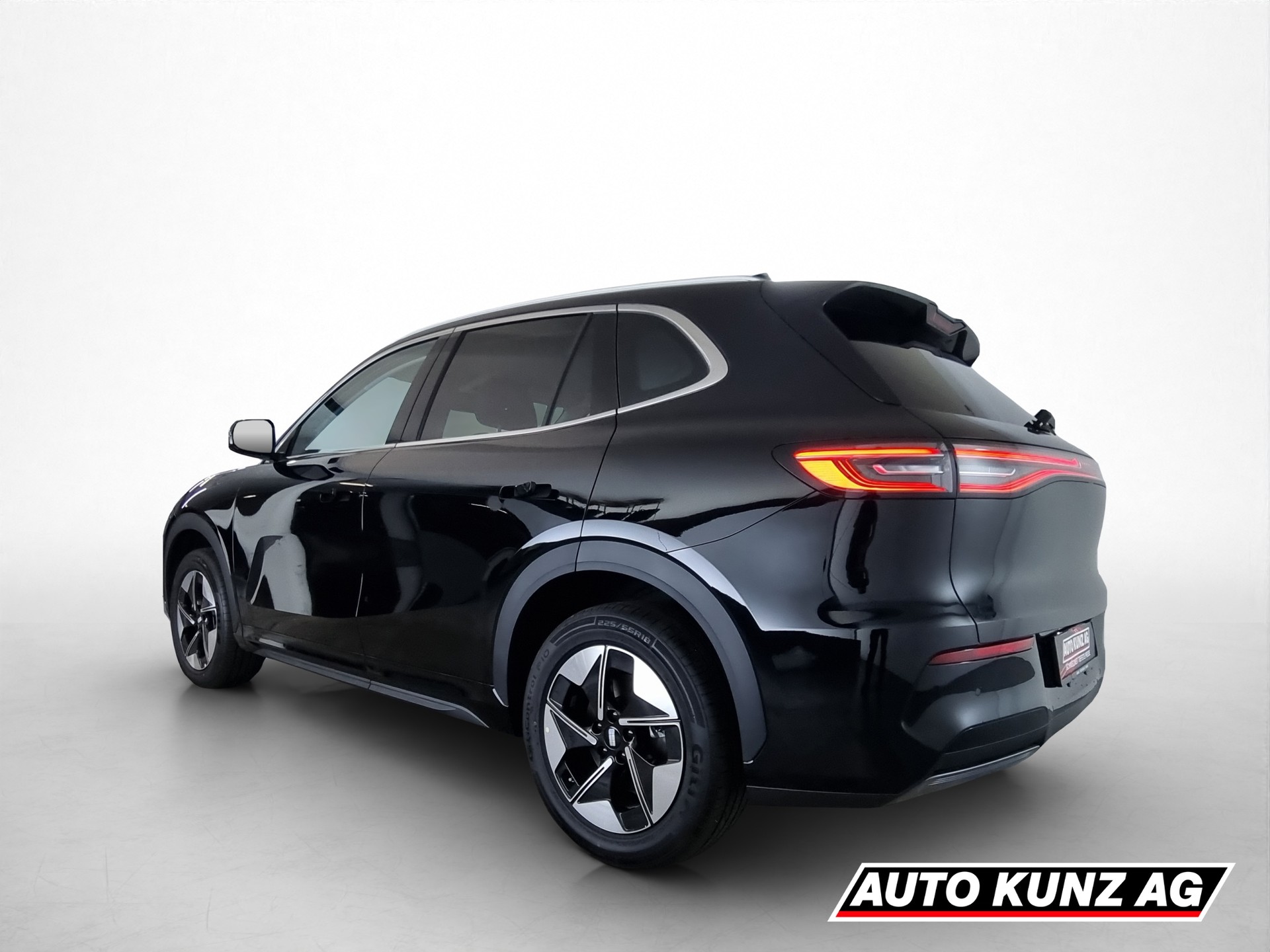 GEELY E5 Pro+ FWD-showroom-element-3