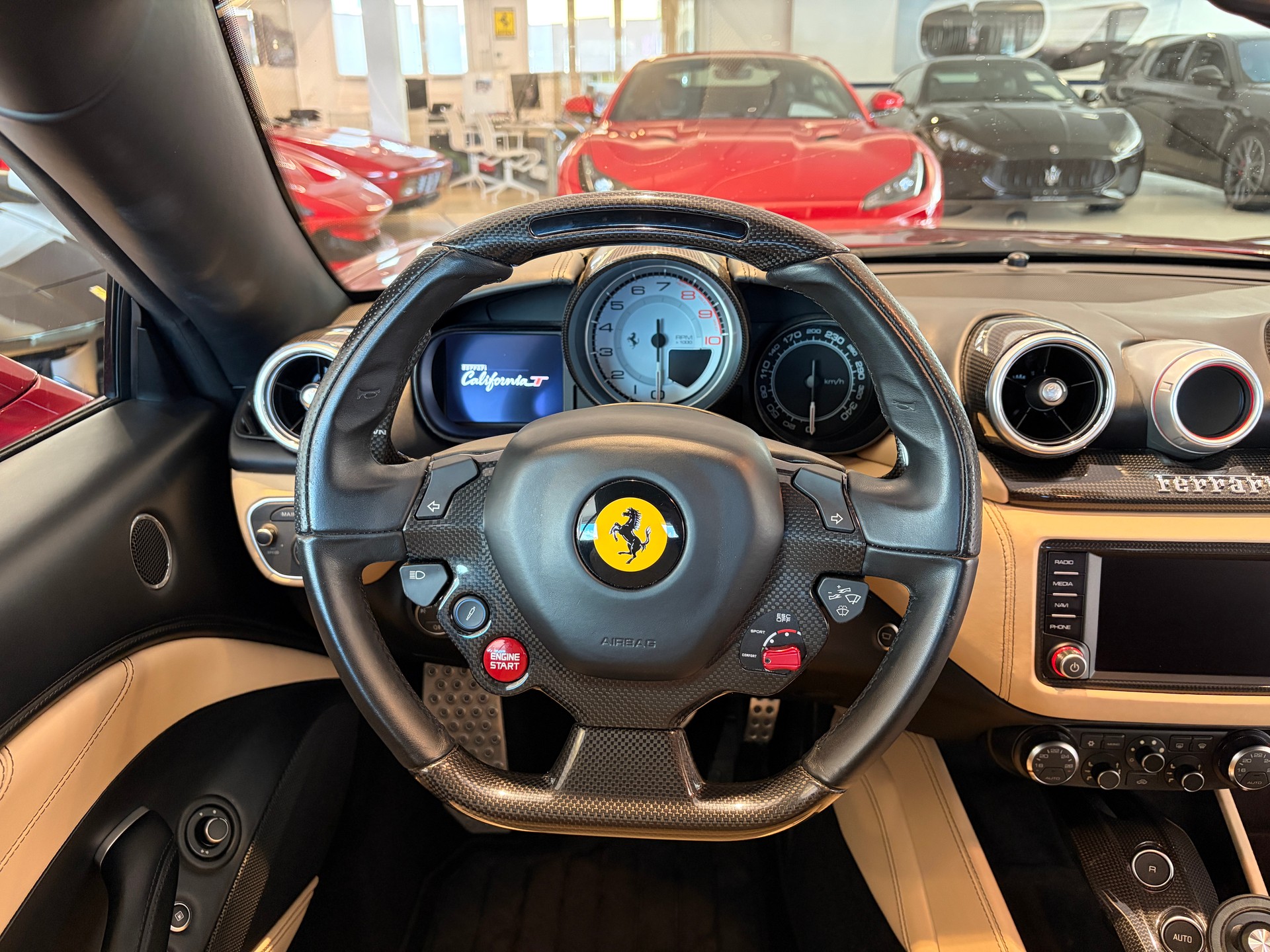 FERRARI California 3.9 V8 T-image-7