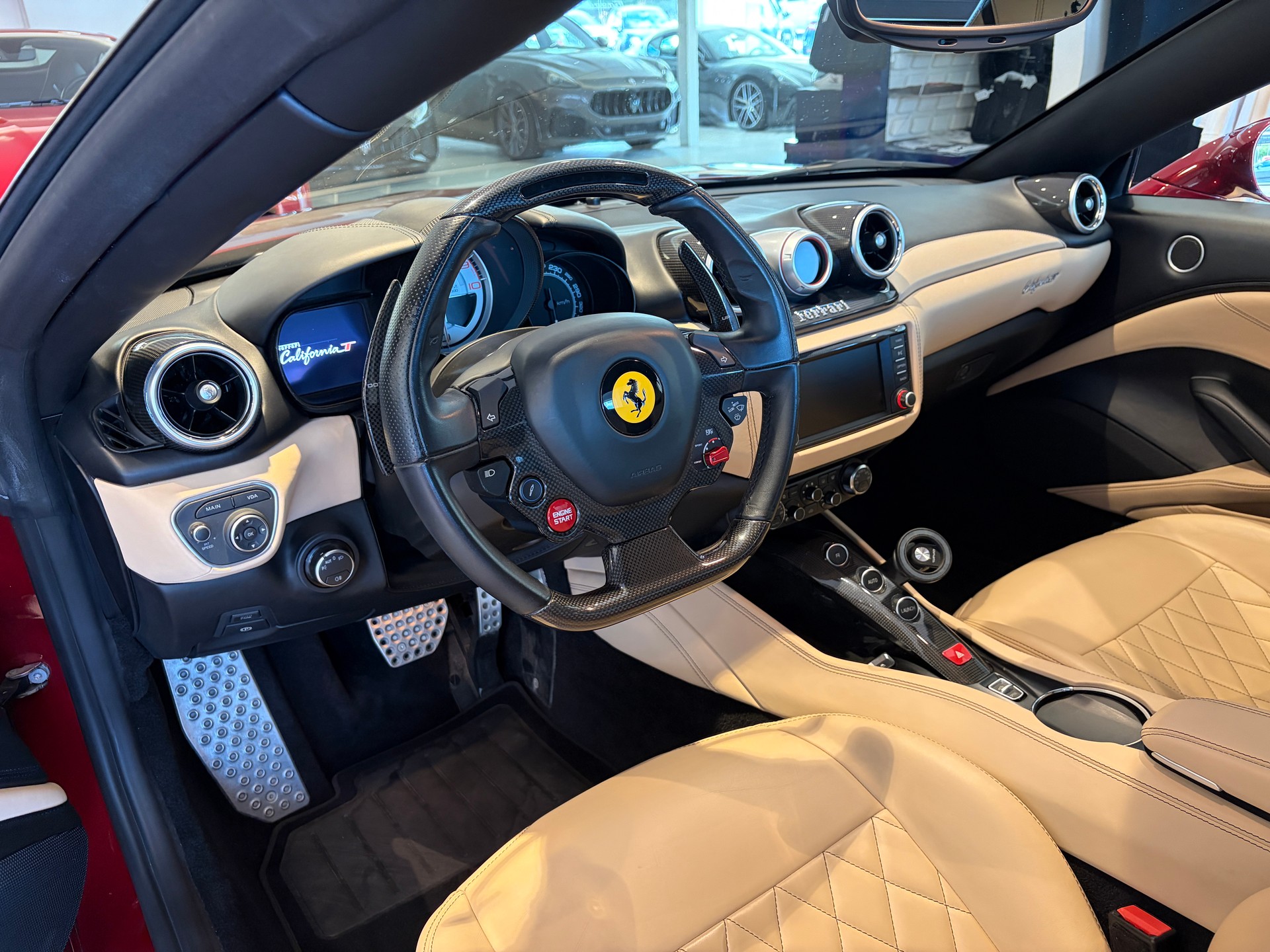 FERRARI California 3.9 V8 T-image-6