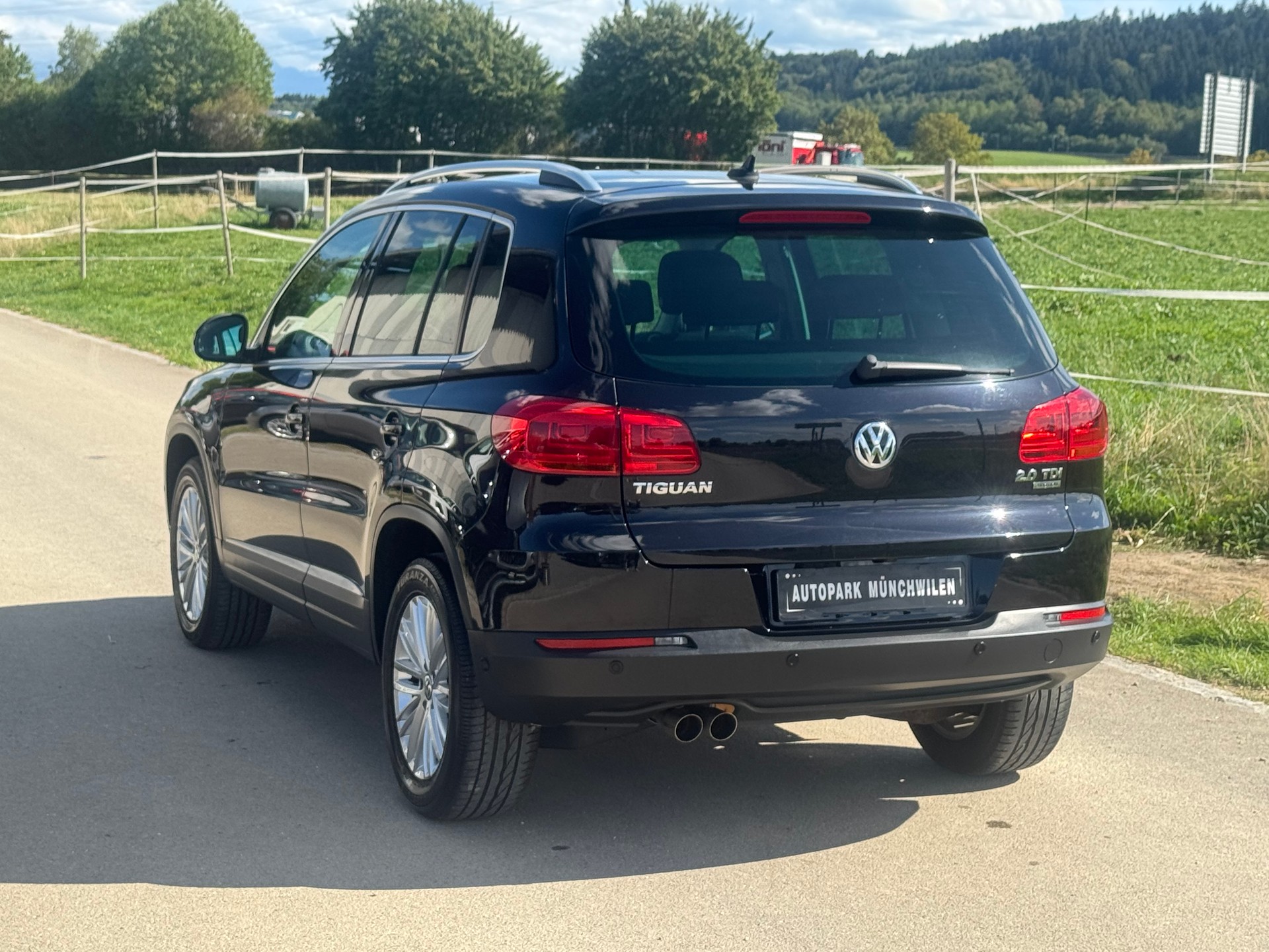 VW Tiguan 2.0 TDI BMT Cup 4Motion DSG-image-3