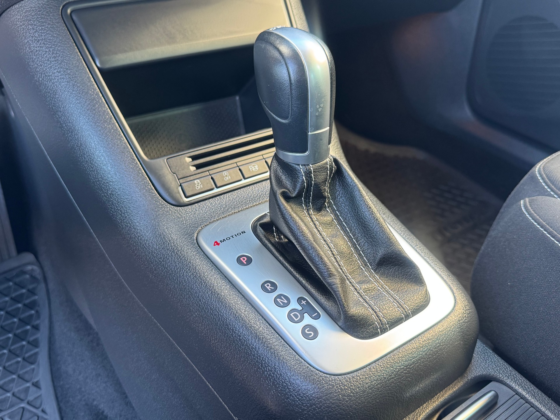 VW Tiguan 2.0 TDI BMT Cup 4Motion DSG-image-11