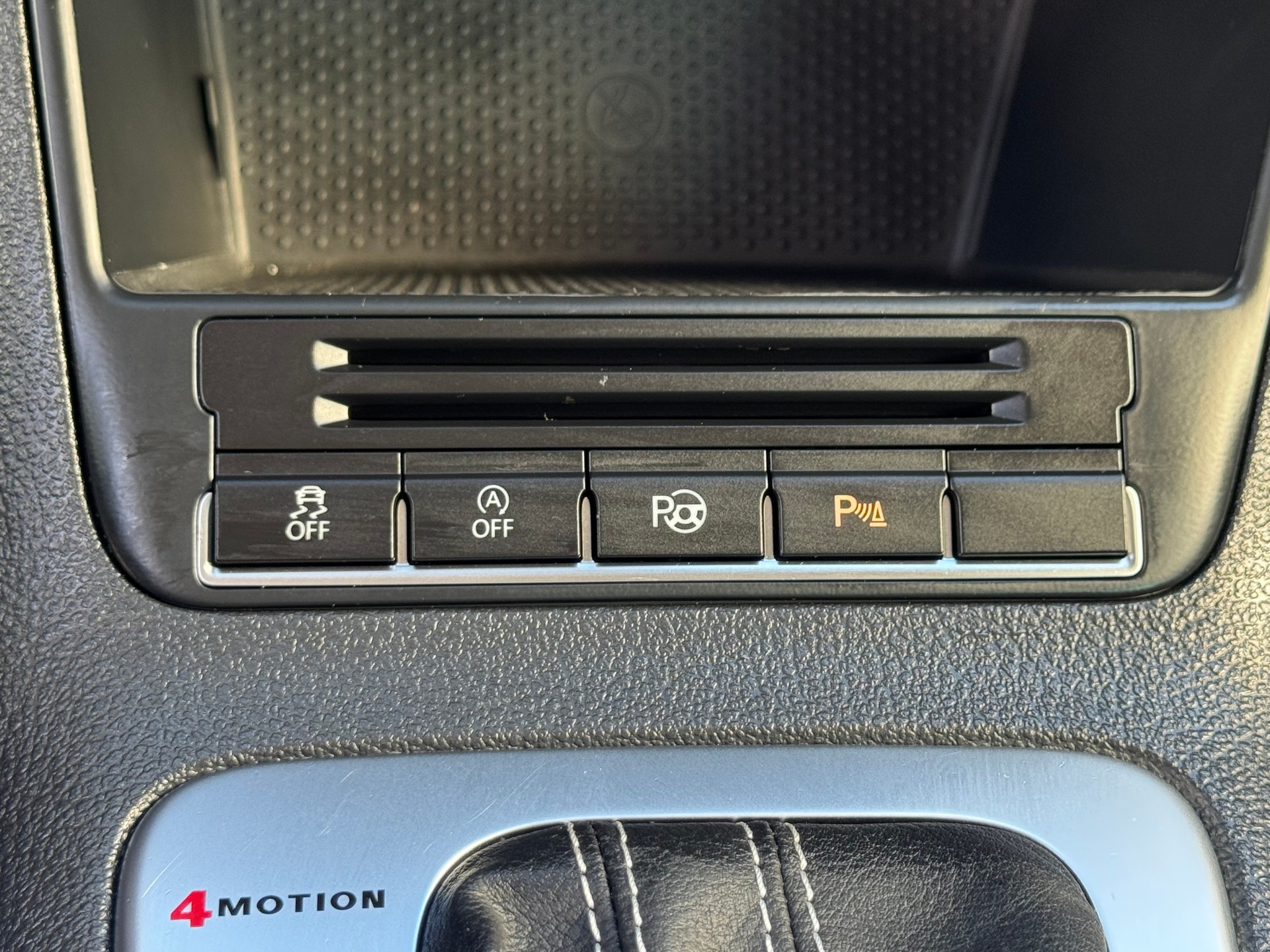 VW Tiguan 2.0 TDI BMT Cup 4Motion DSG-image-13