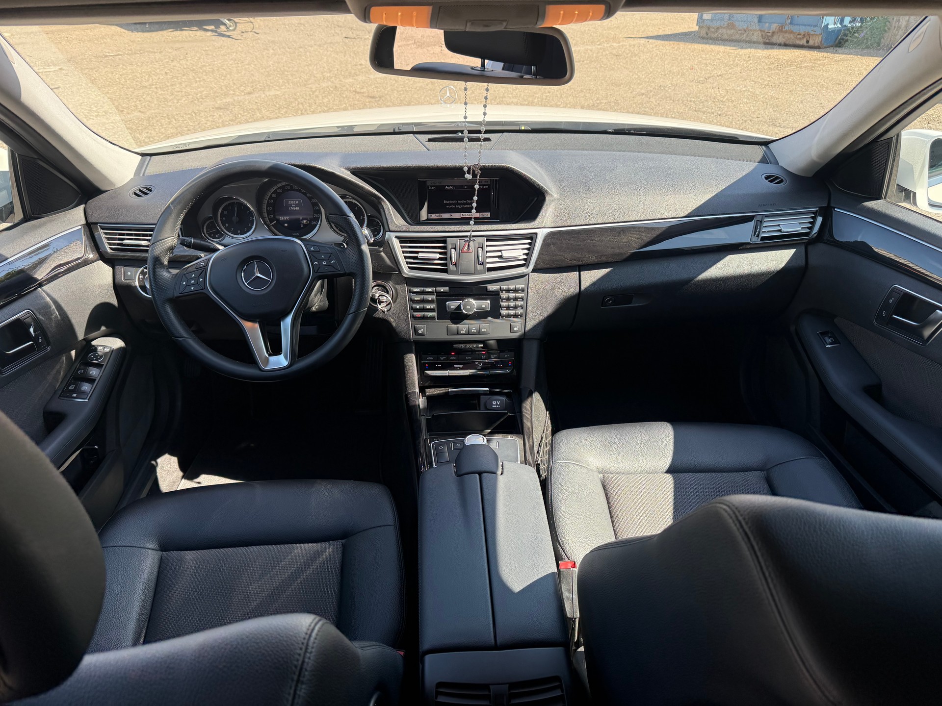 MERCEDES-BENZ E 250 CDI BlueEff. Avantgarde 4Matic 7G-Tronic-image-8
