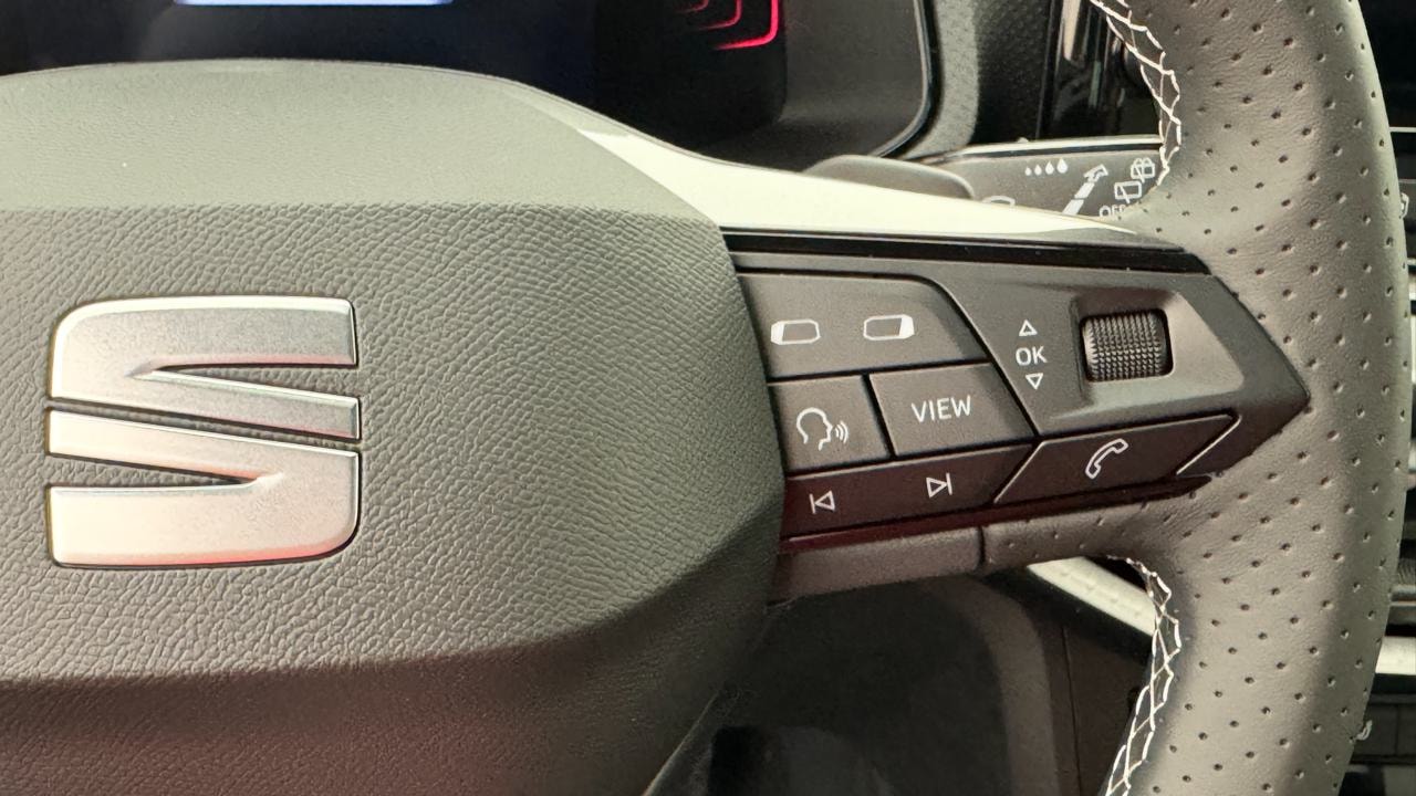 SEAT Arona 1.5 Eco TSI FR DSG-image-9