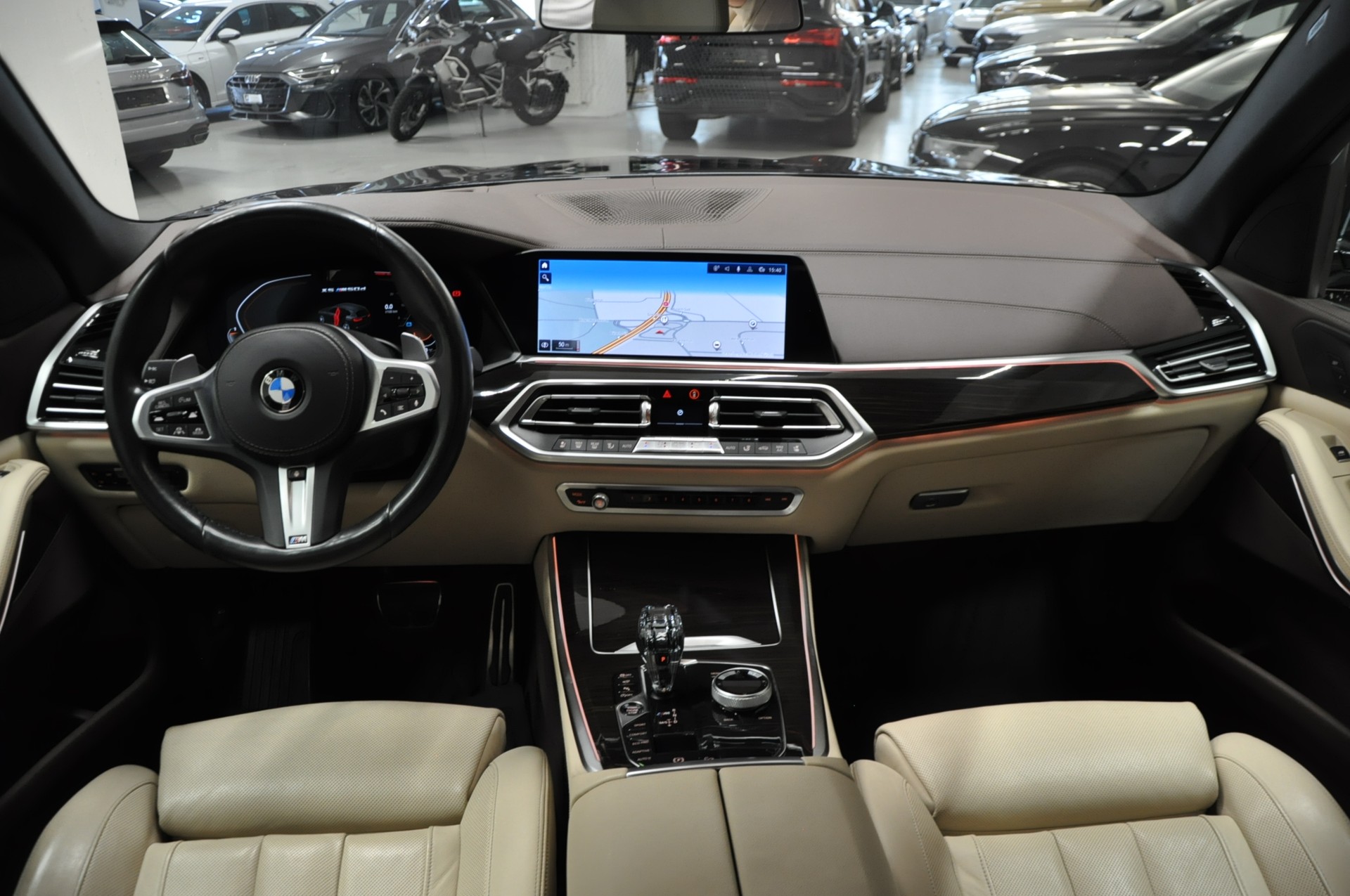 BMW X5 xDrive M50d Steptronic-image-16