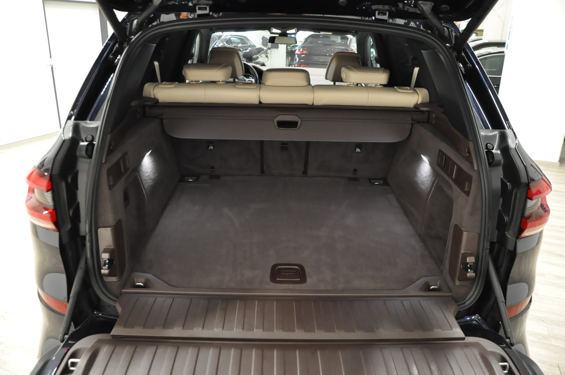 BMW X5 xDrive M50d Steptronic-image-22