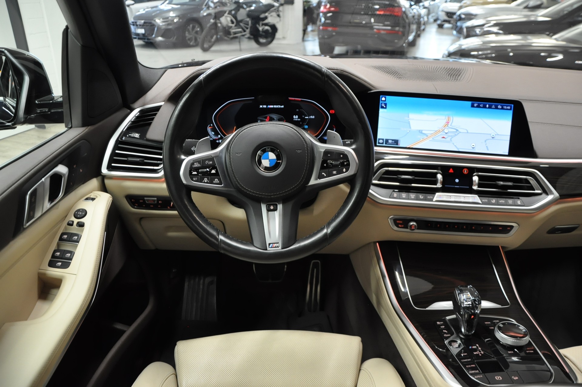 BMW X5 xDrive M50d Steptronic-image-17