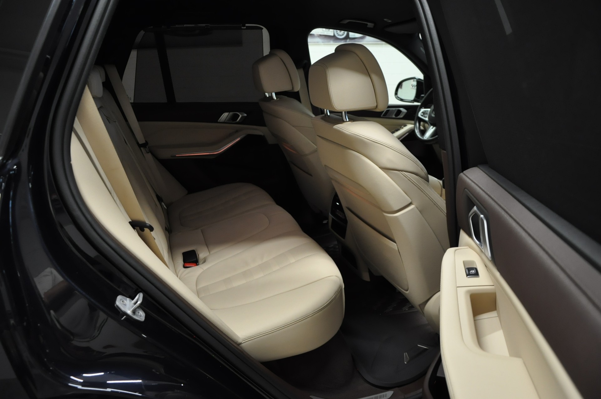 BMW X5 xDrive M50d Steptronic-image-14