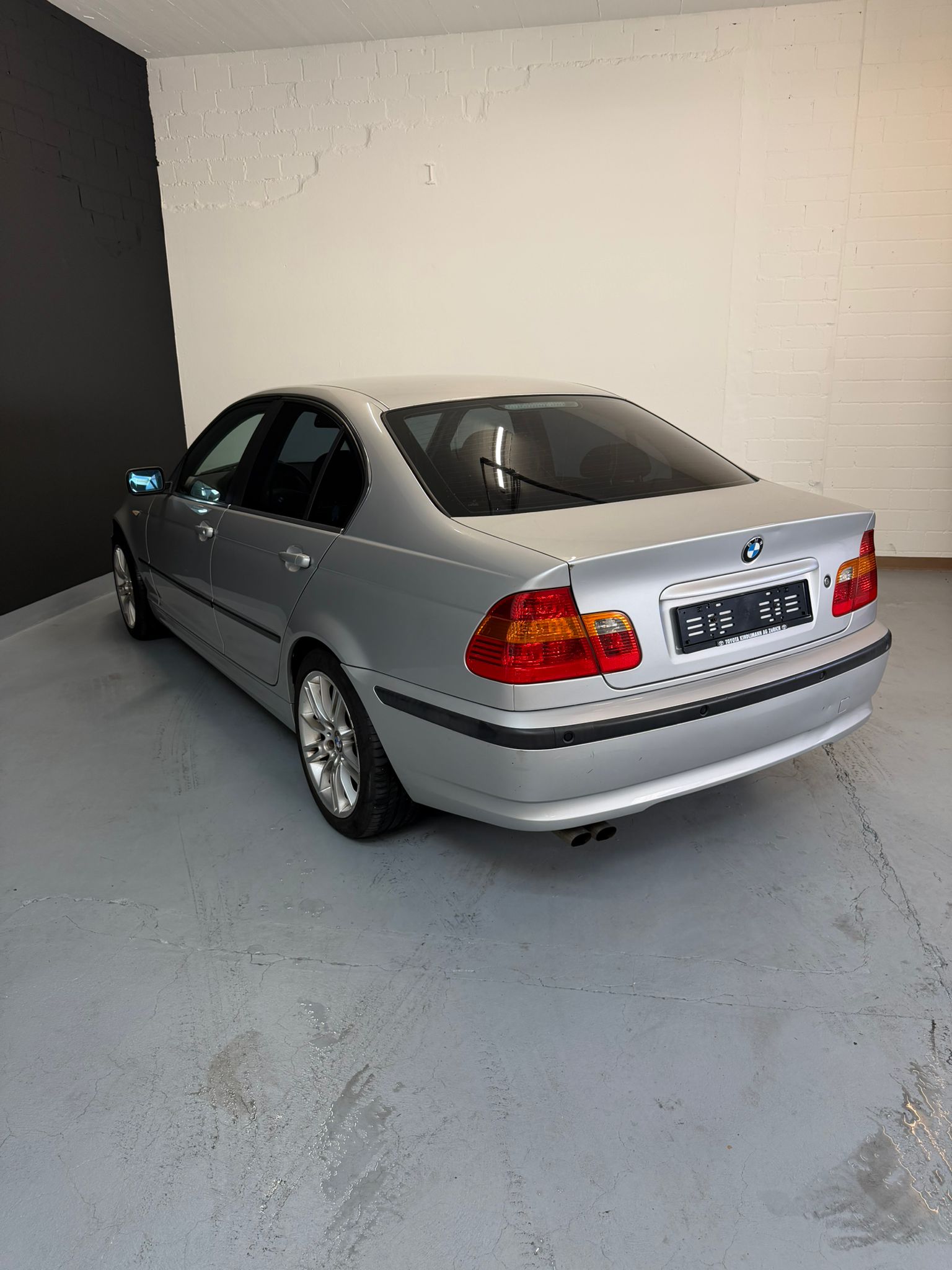 BMW 325i ***CH-Fahrzeug*** mit Sitzheizung-image-3