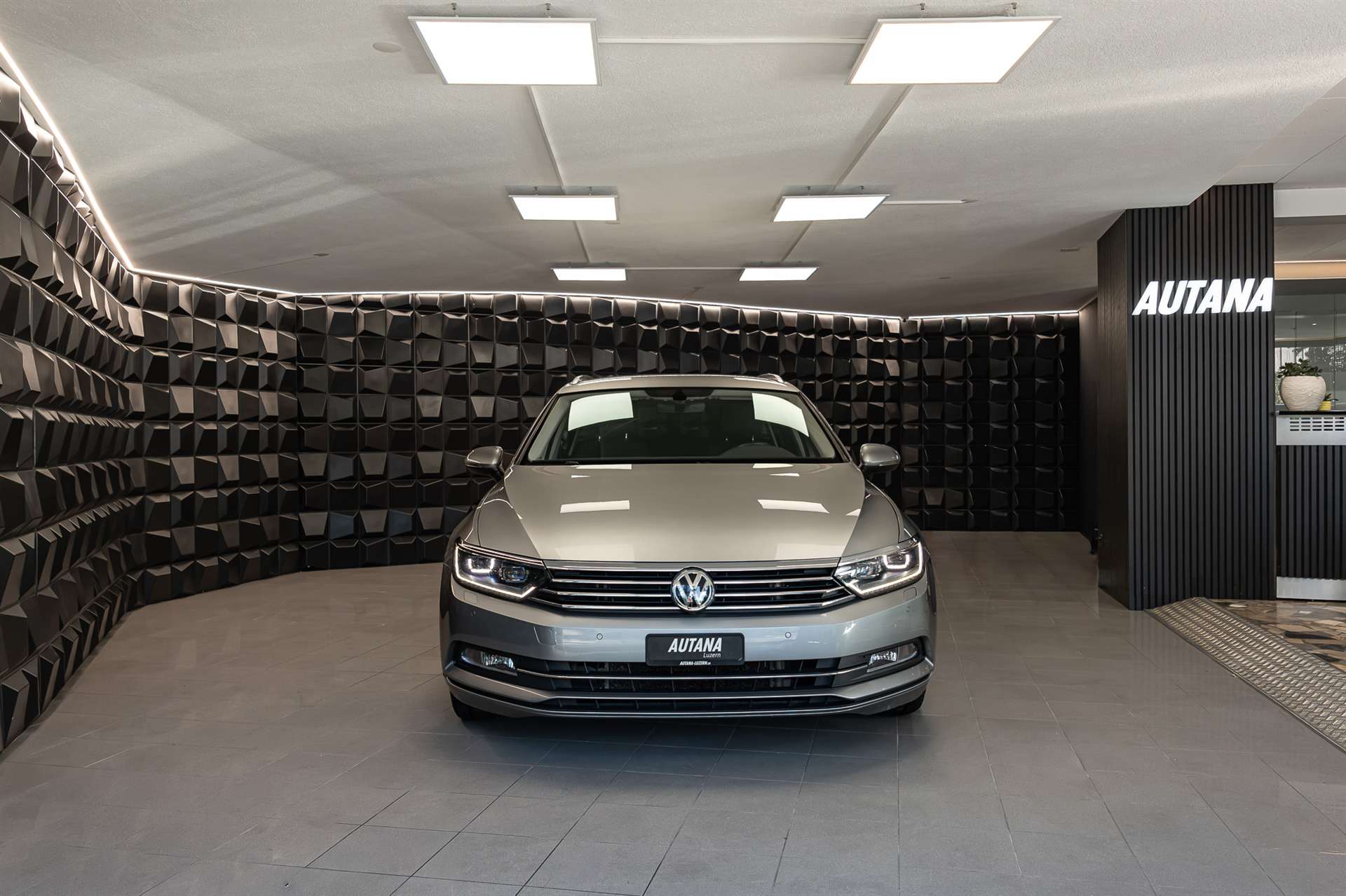 VW Passat Variant 2.0 TDI BMT Comfortline DSG-image-3