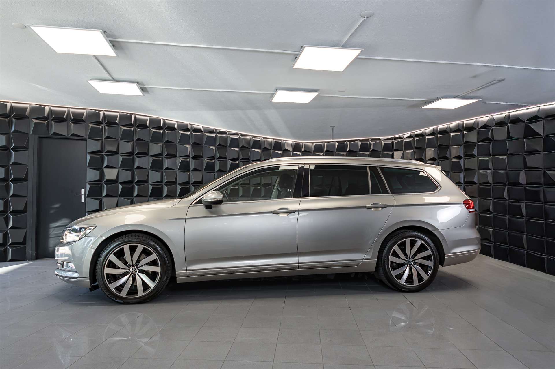 VW Passat Variant 2.0 TDI BMT Comfortline DSG-image-1
