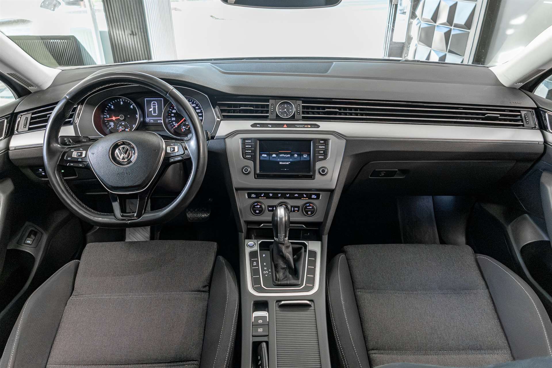 VW Passat Variant 2.0 TDI BMT Comfortline DSG-image-5