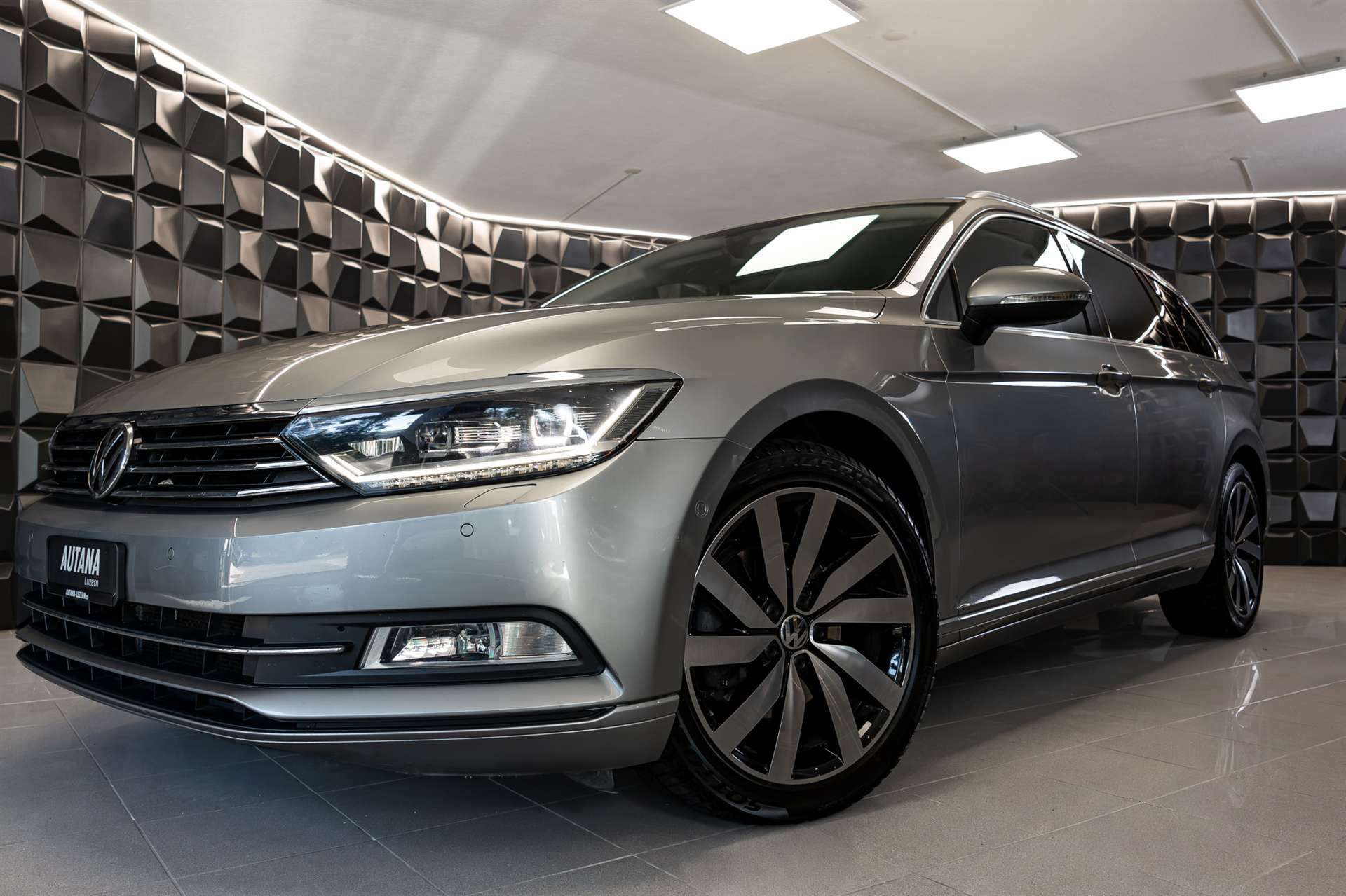 VW Passat Variant 2.0 TDI BMT Comfortline DSG-image-23