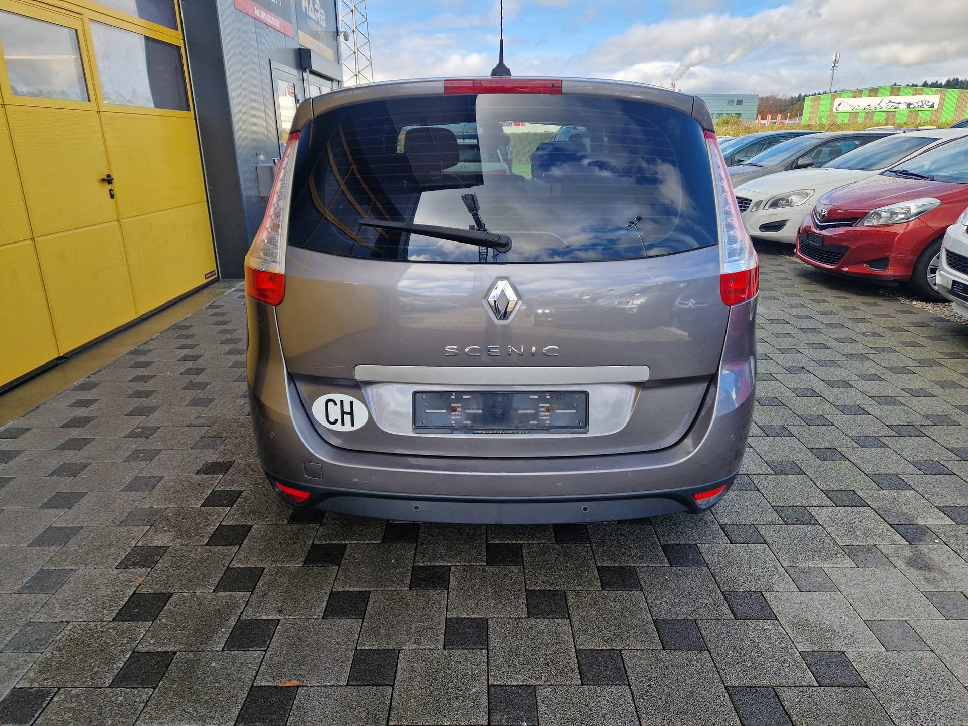 RENAULT Grand Scénic 2.0 16V Dynamique X-Tronic CVT-image-4