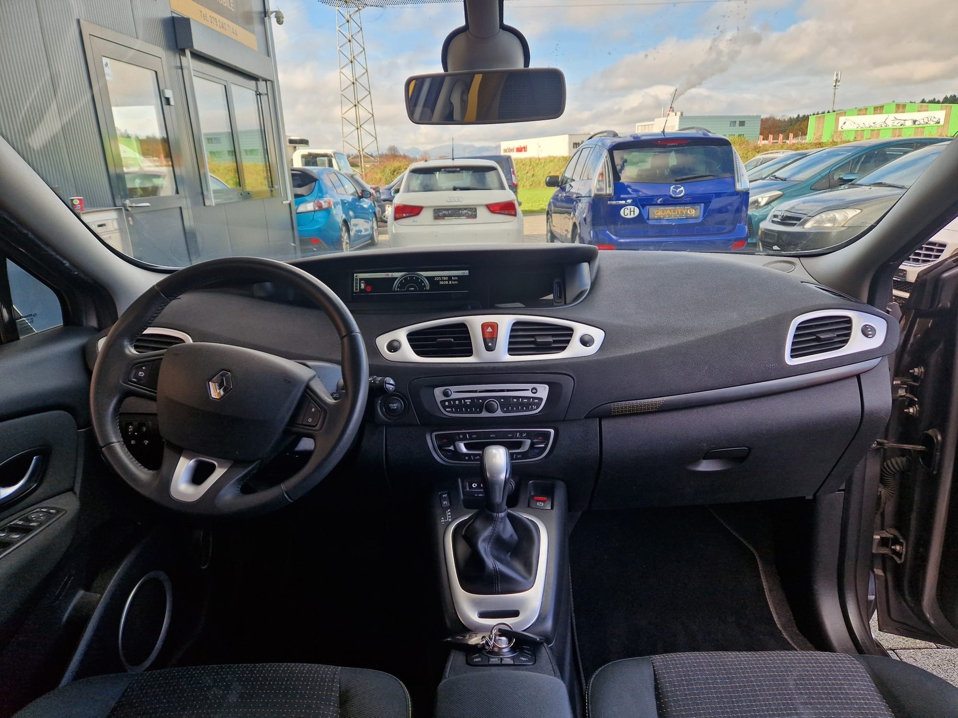 RENAULT Grand Scénic 2.0 16V Dynamique X-Tronic CVT-image-9