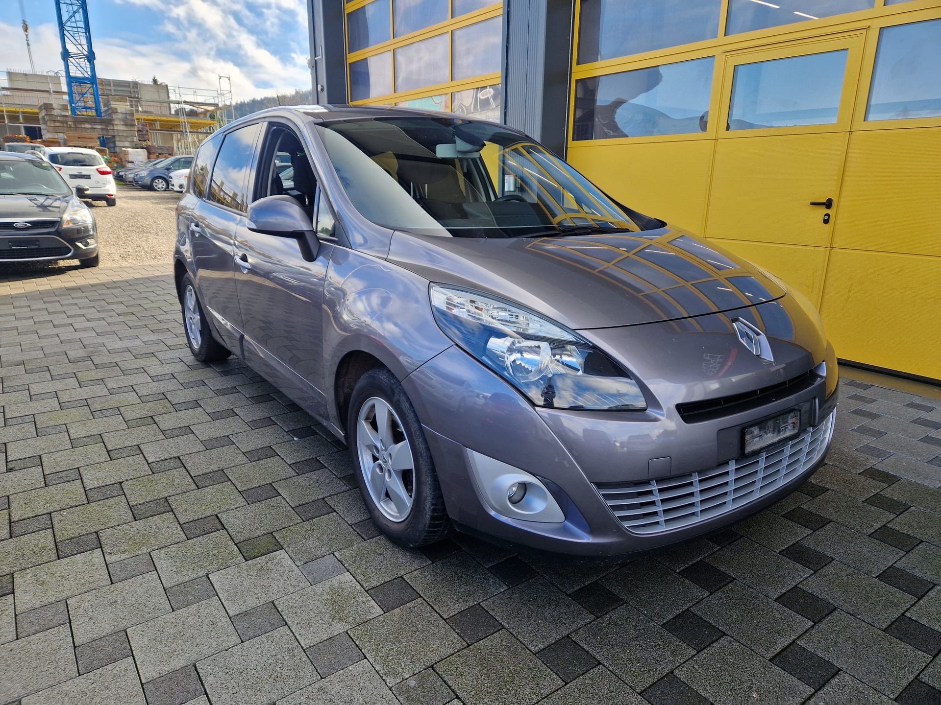 RENAULT Grand Scénic 2.0 16V Dynamique X-Tronic CVT-image-0