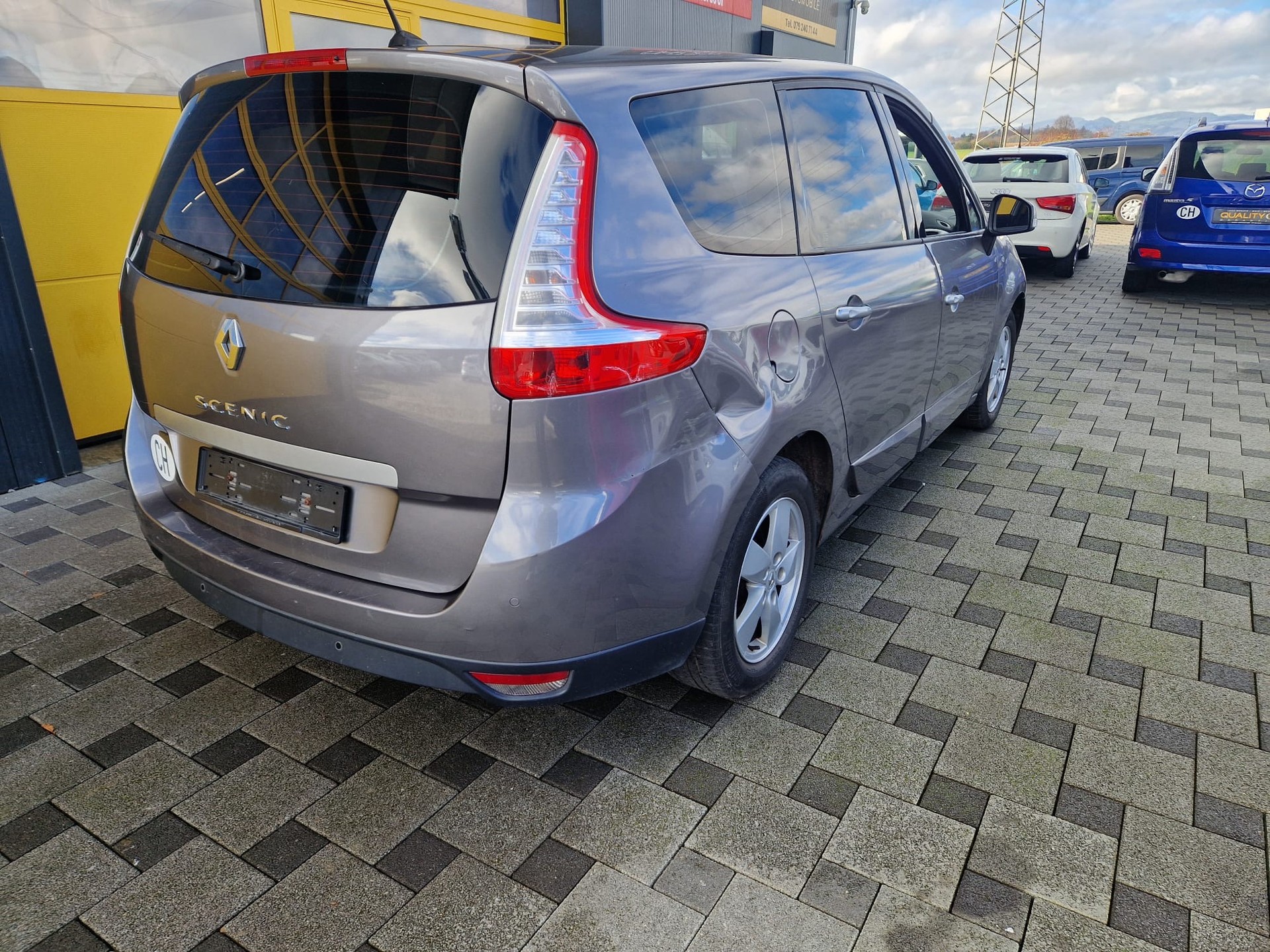 RENAULT Grand Scénic 2.0 16V Dynamique X-Tronic CVT-image-5
