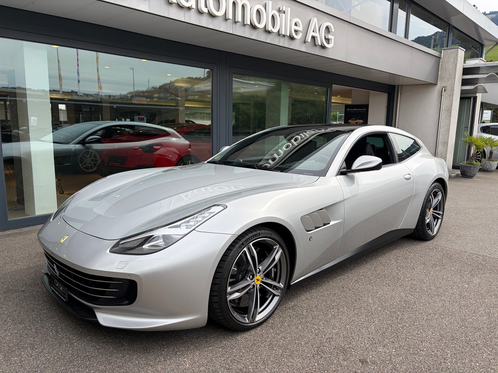 FERRARI GTC 4 Lusso-image-12