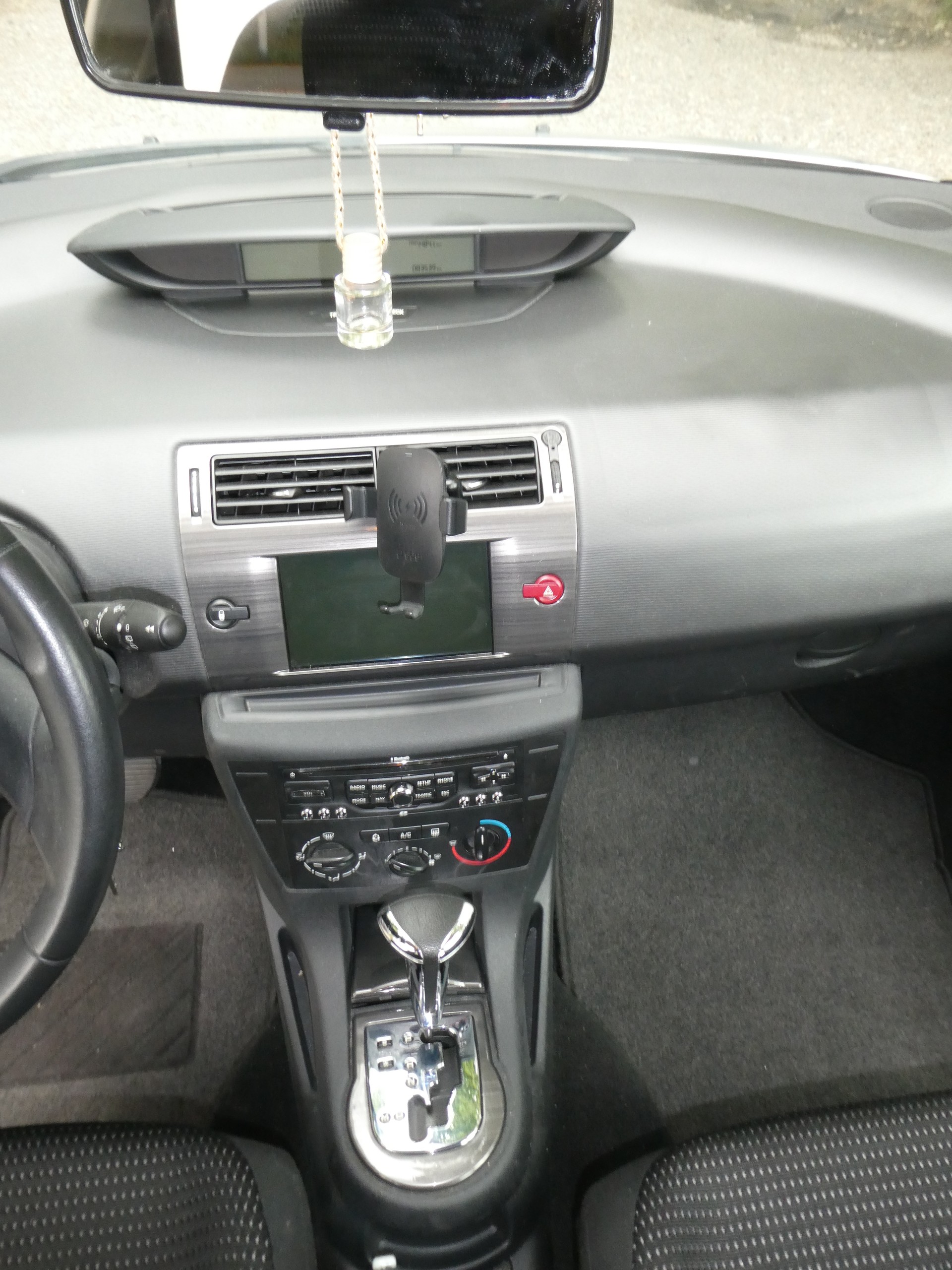 CITROEN C4 Berline 1.6i 16V VTR (Pack) Automatic-image-12