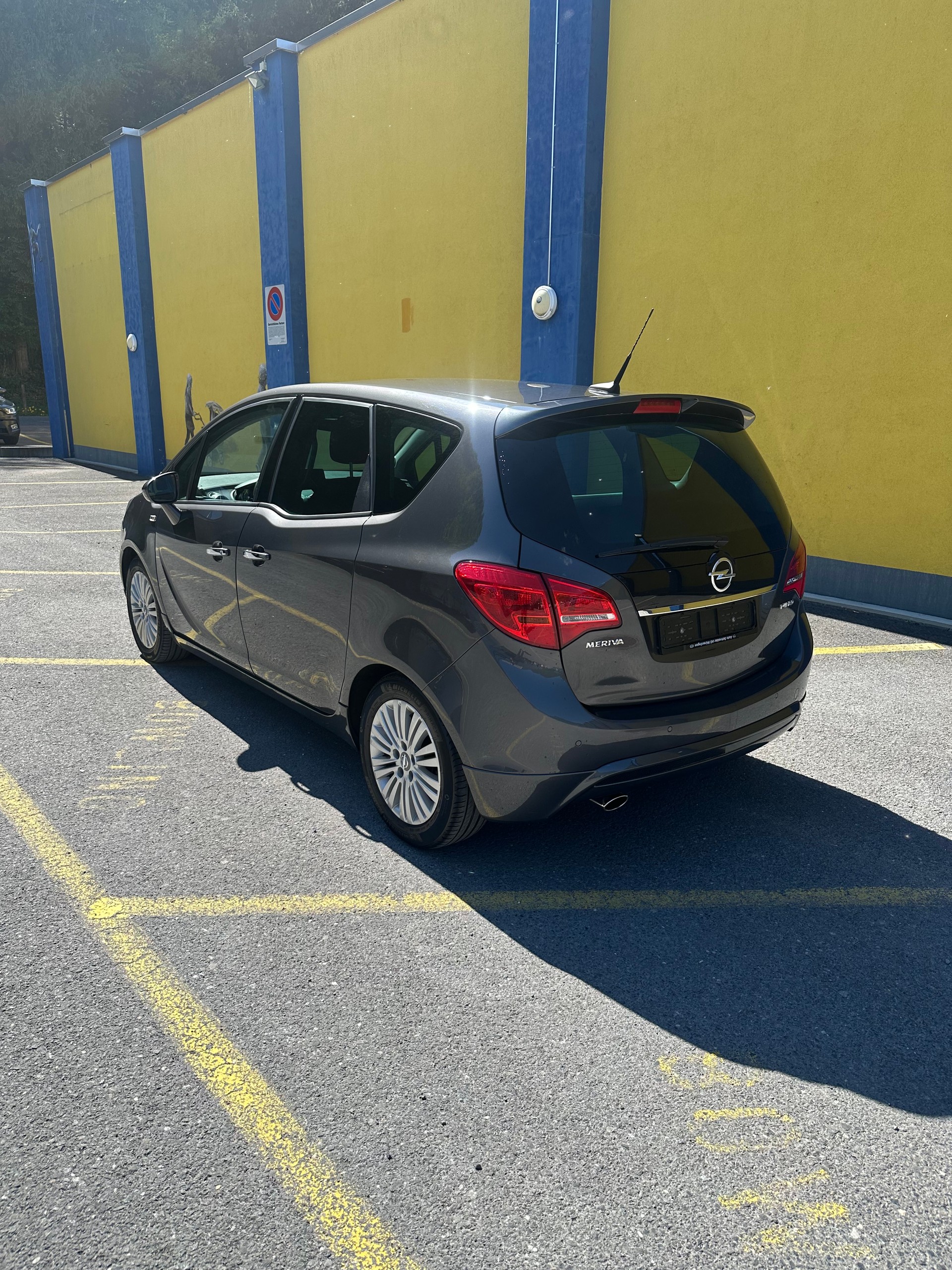 OPEL Meriva 1.4 Turbo Cosmo-image-2