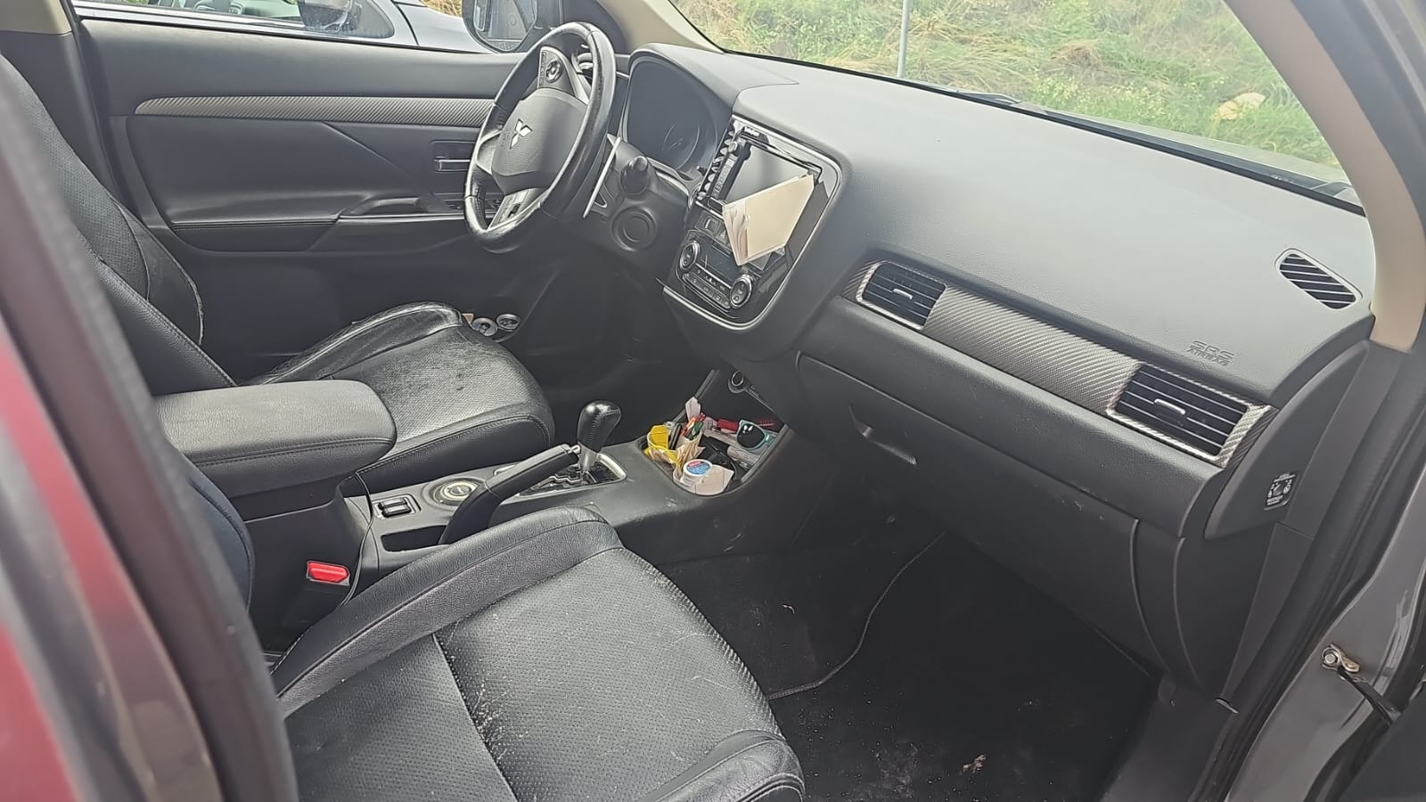 MITSUBISHI Outlander 2.2 DID Navigator Safety 4WD Automatic-image-6
