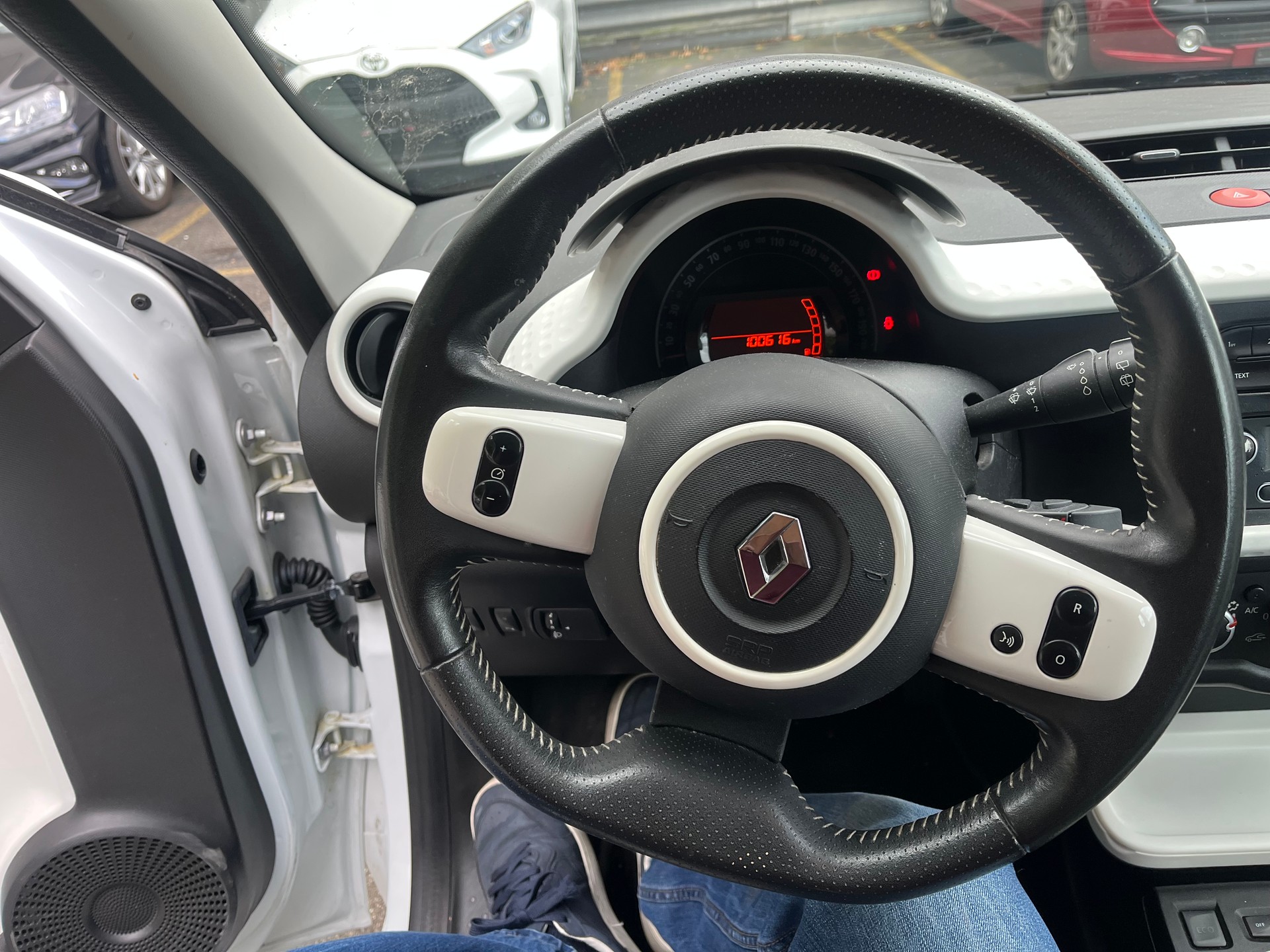 RENAULT Twingo 0.9 Intens-image-7