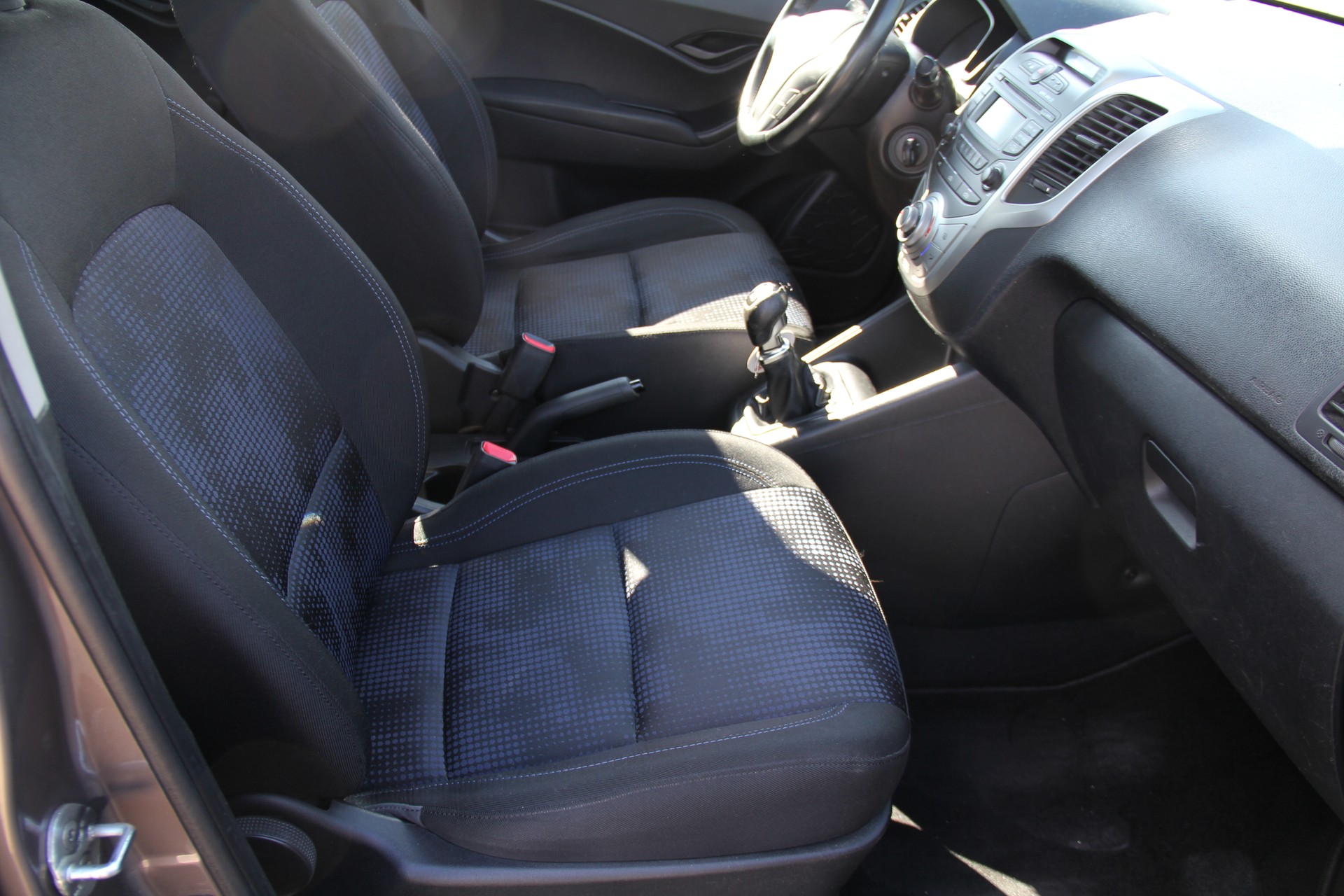 HYUNDAI iX20 1.4 Comfort-image-6